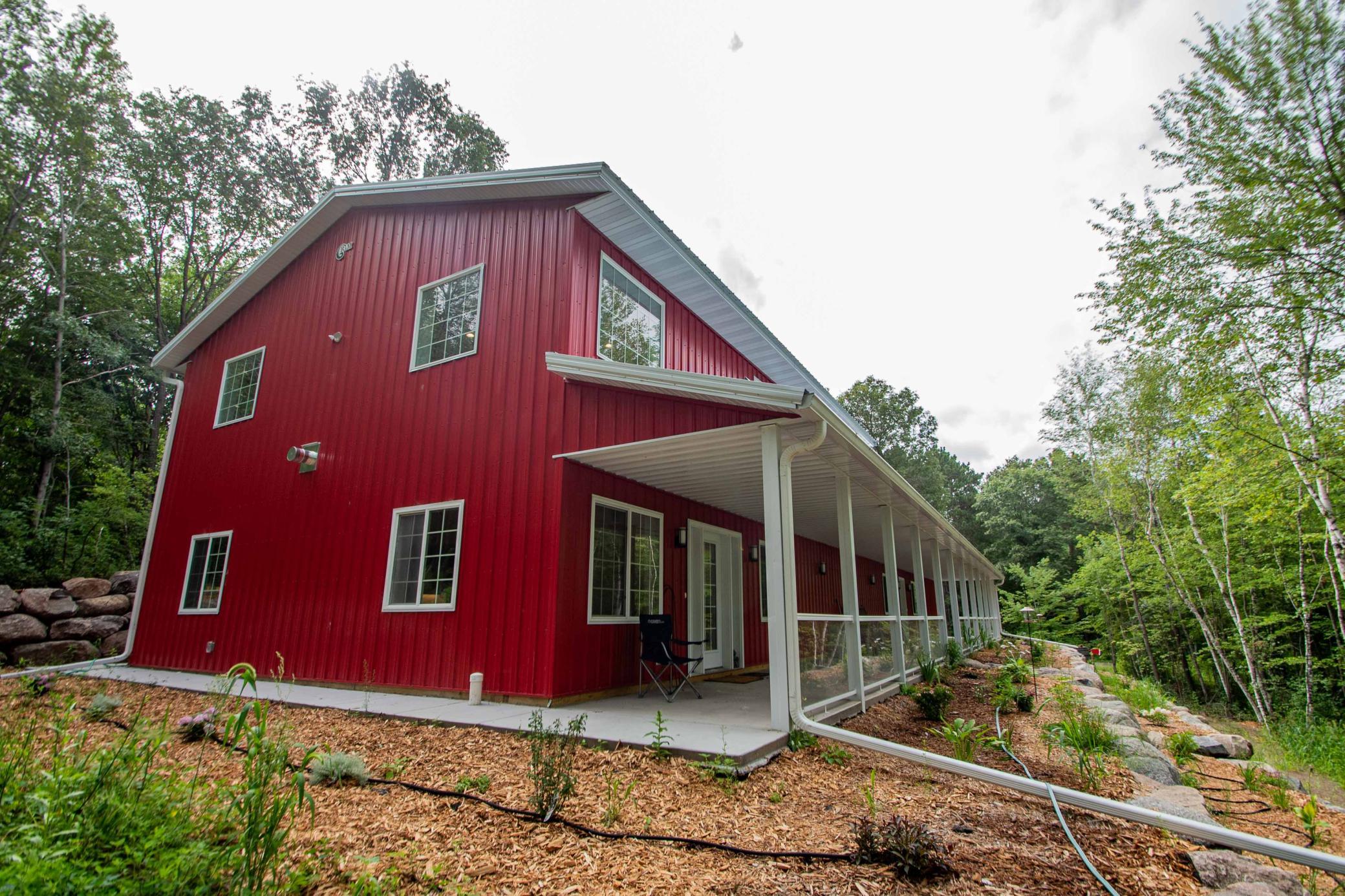 main property photo 9