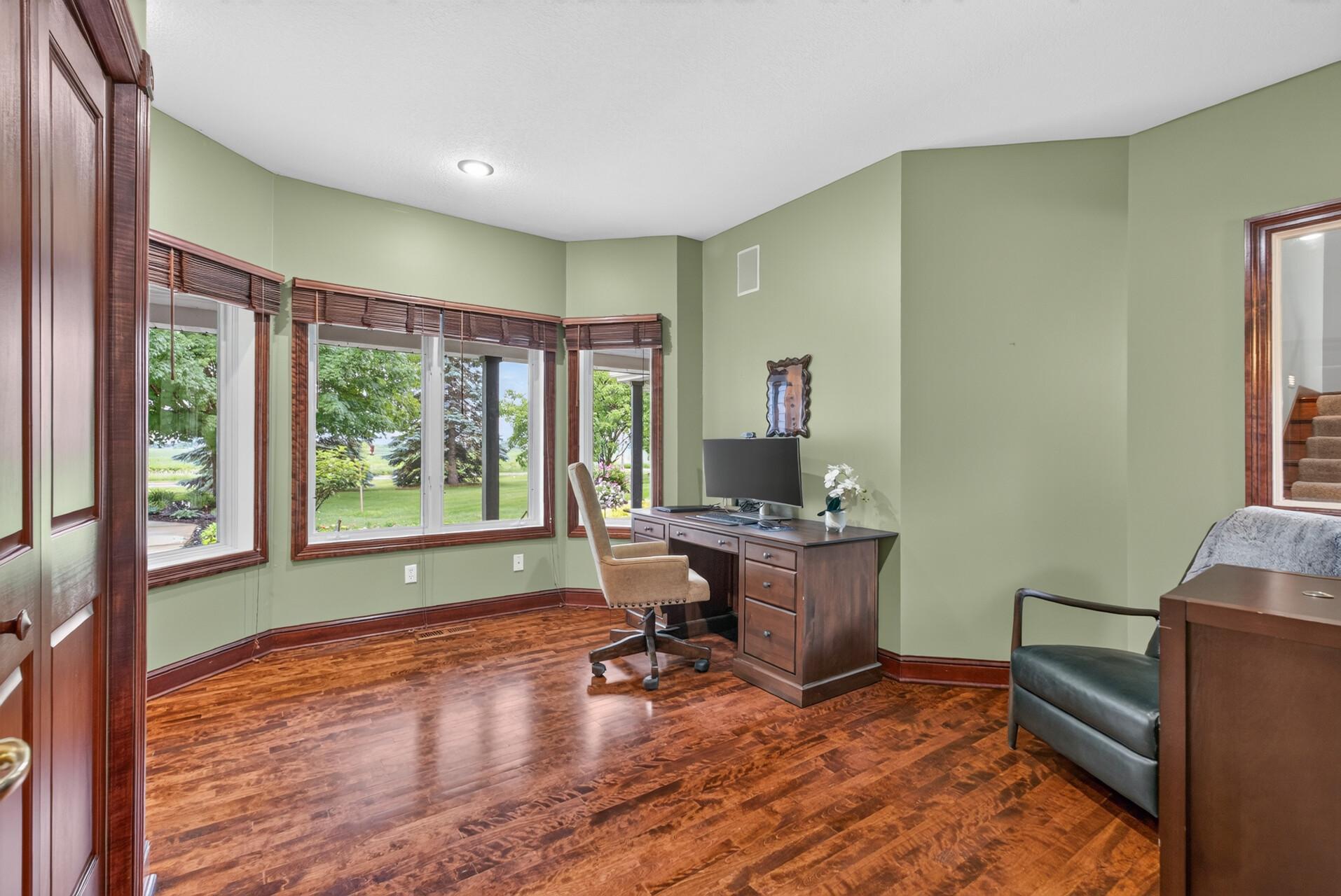 main property photo 14