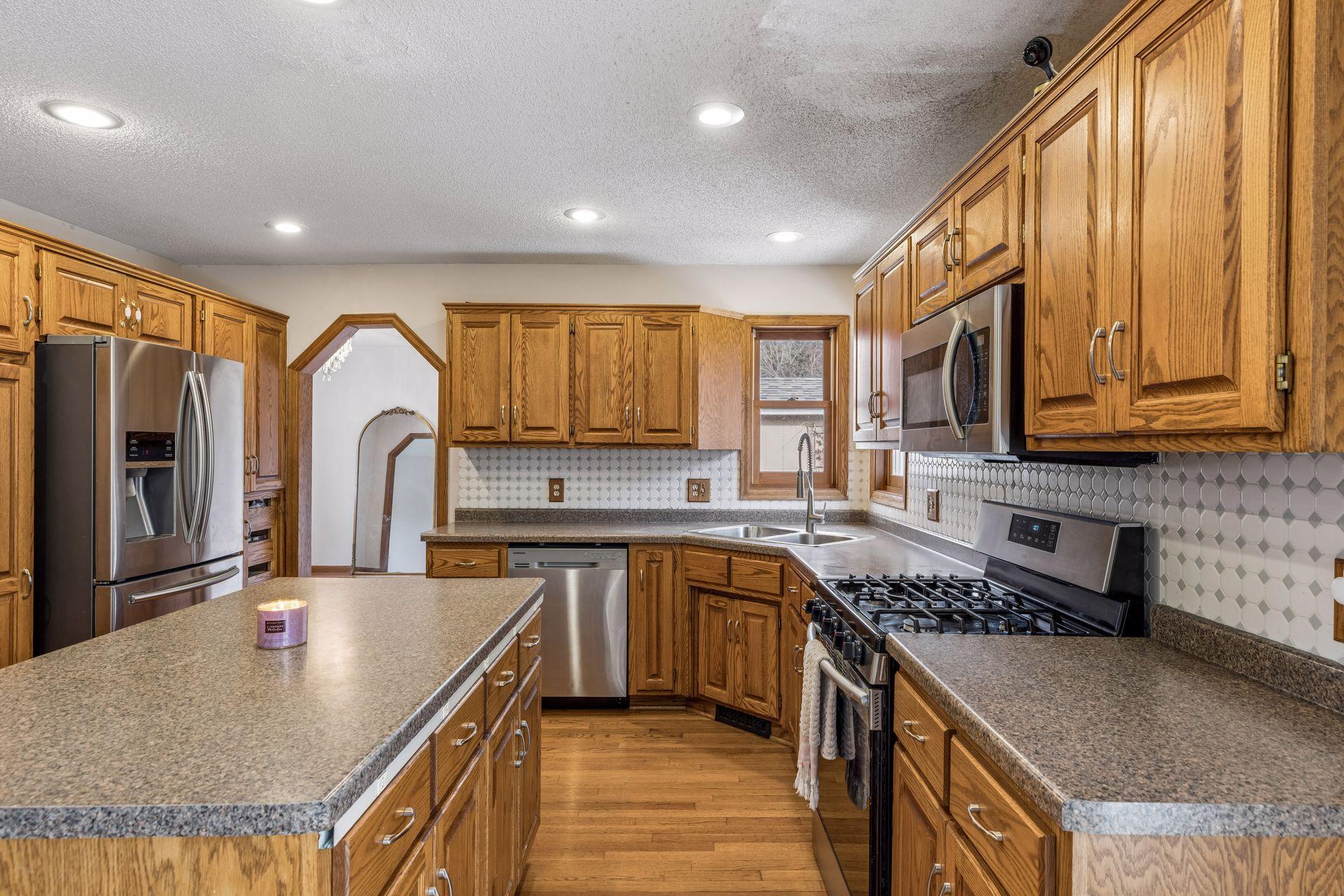main property photo 17