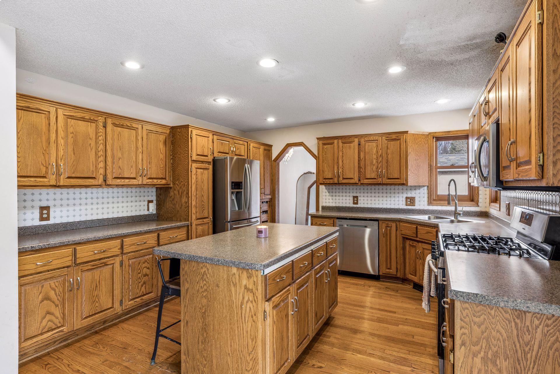 main property photo 18