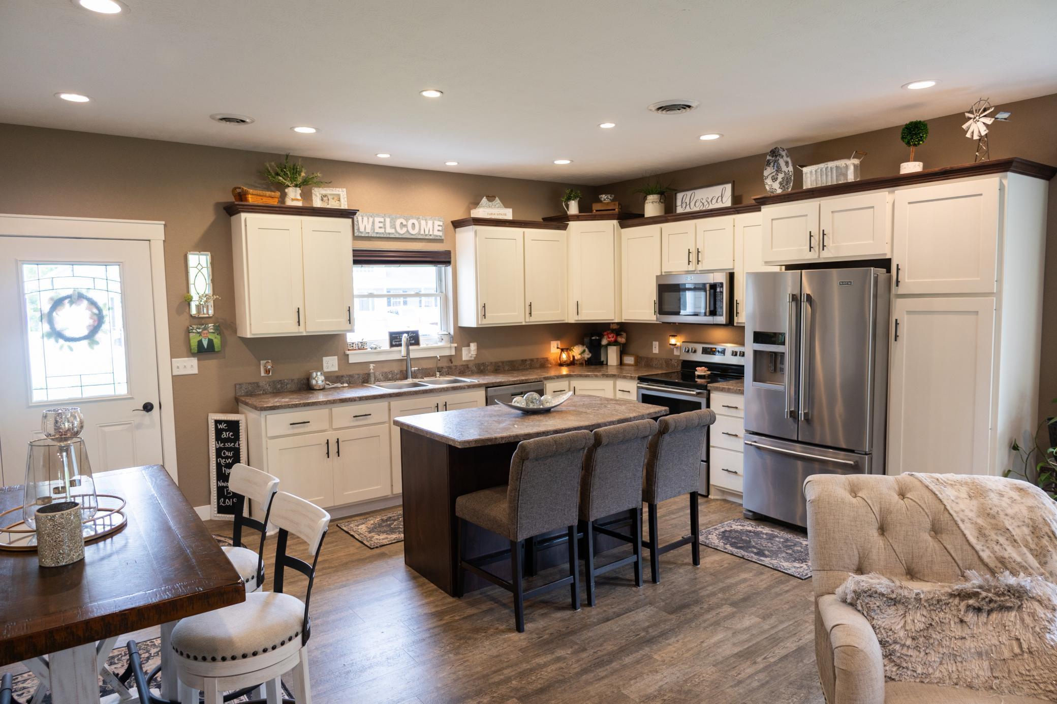 main property photo 5
