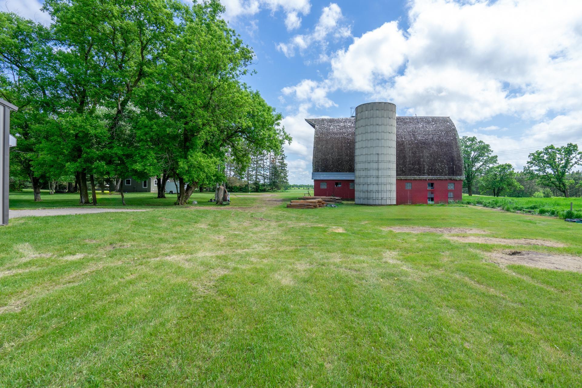 main property photo 17