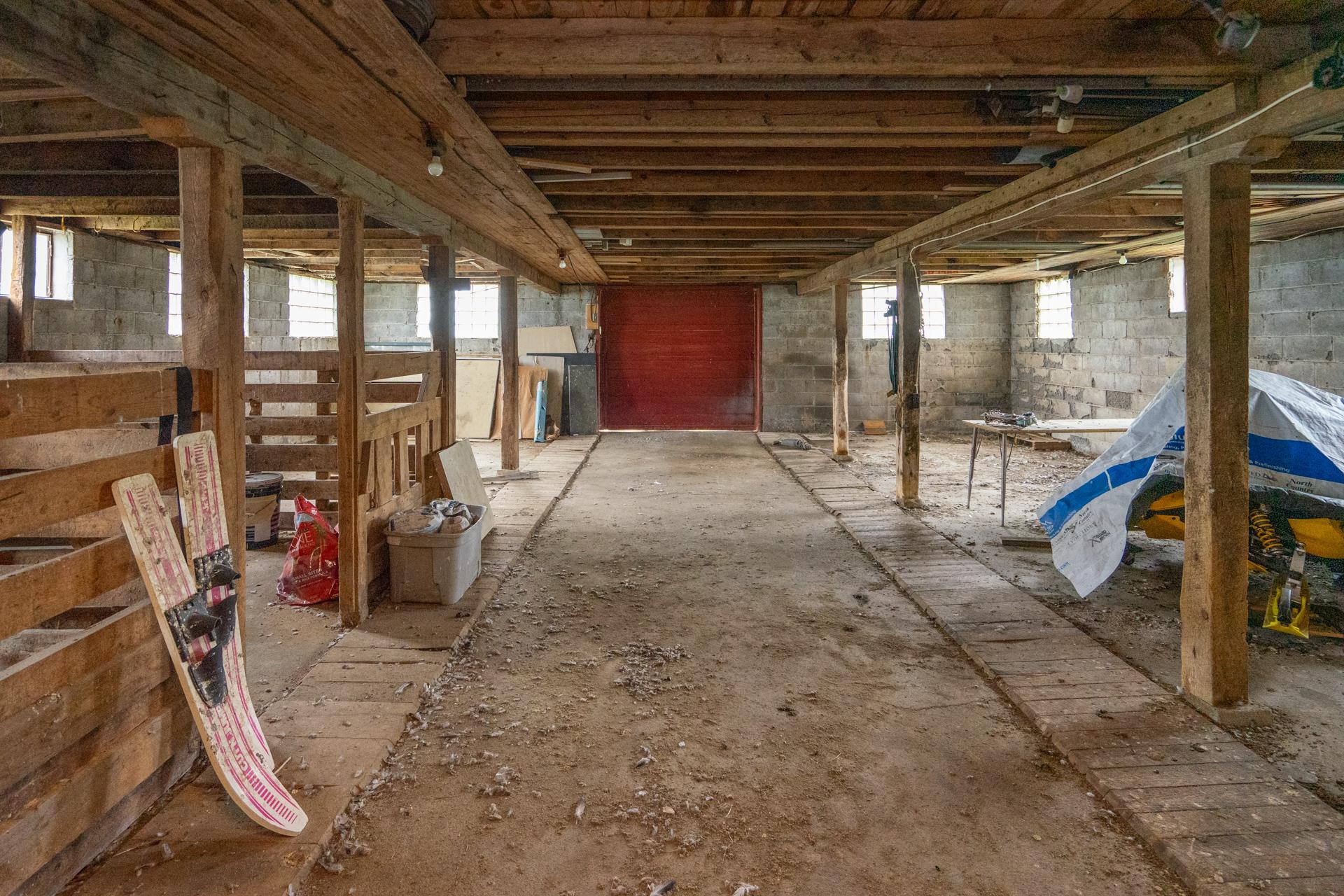main property photo 38