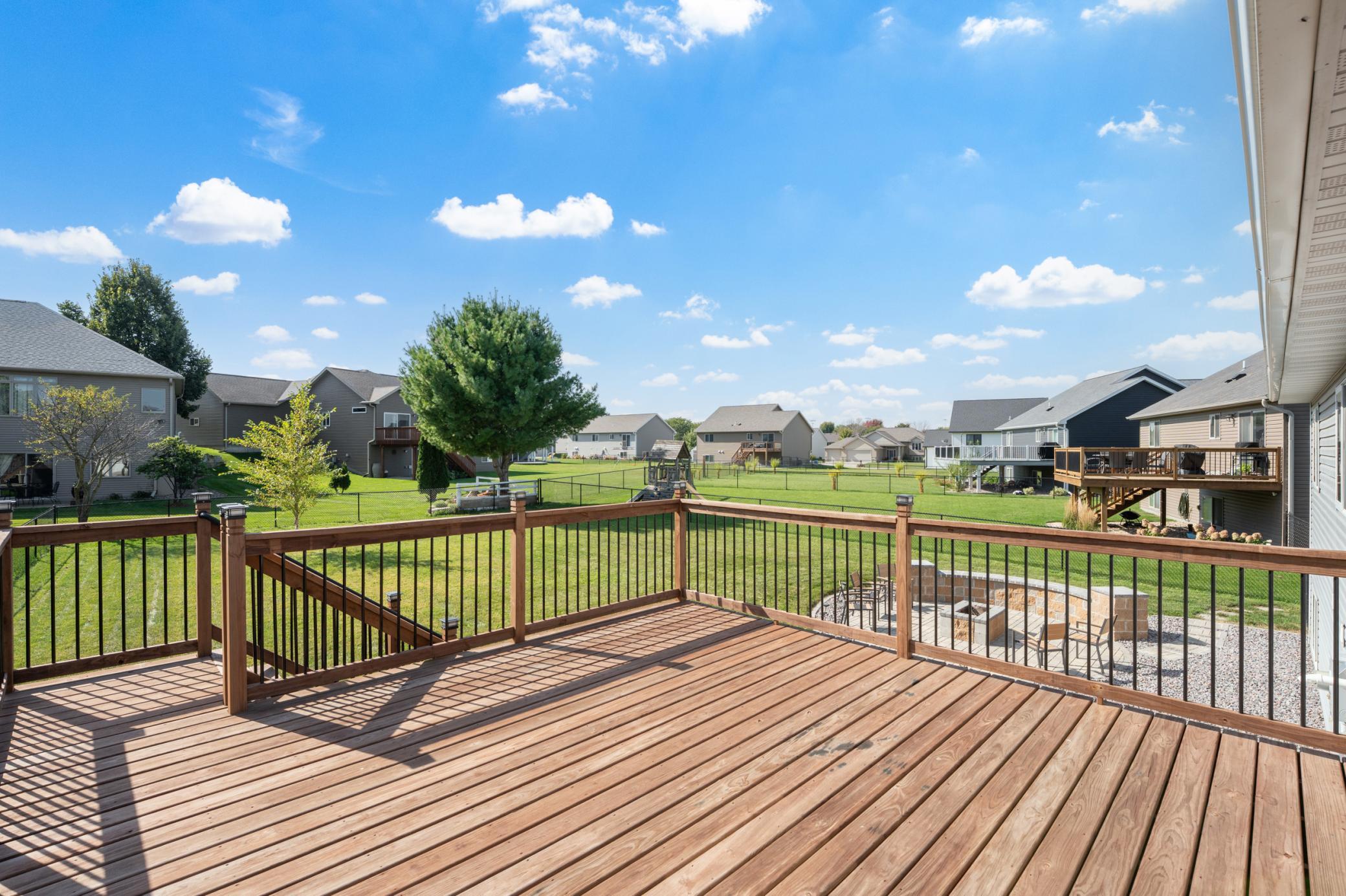 main property photo 30