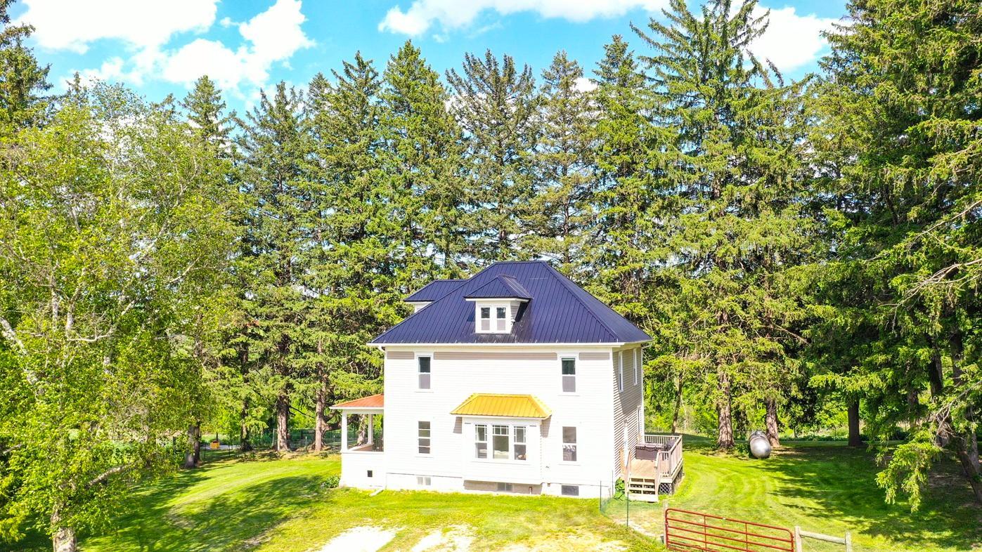 main property photo 12