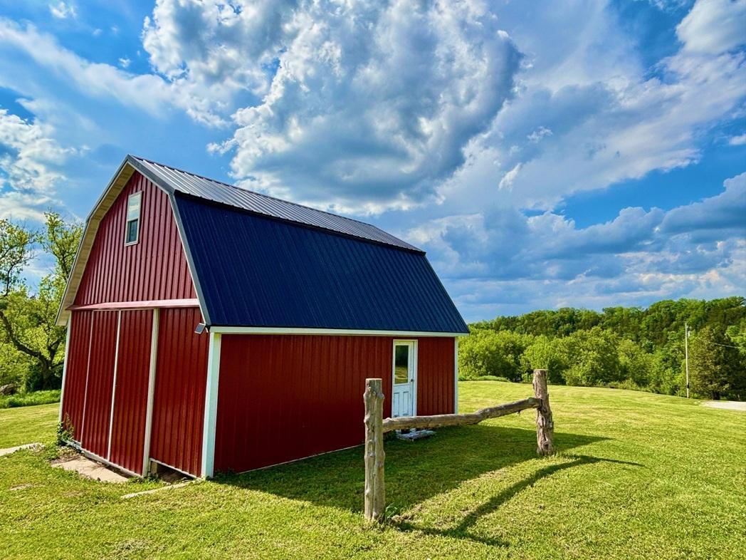 main property photo 17