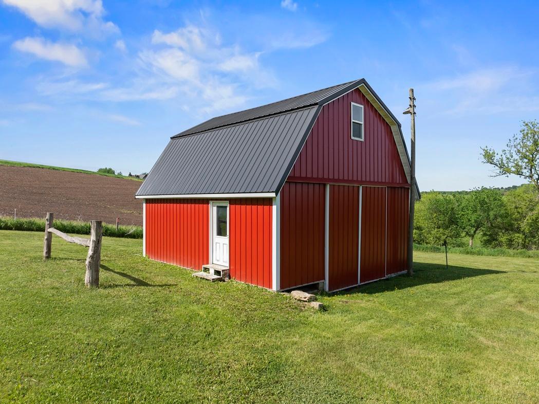 main property photo 31
