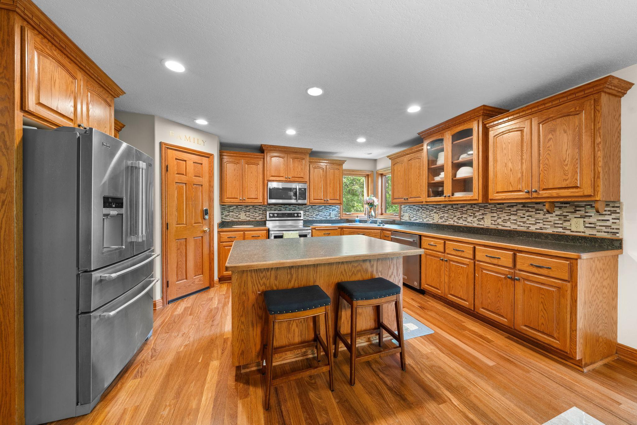 main property photo 15