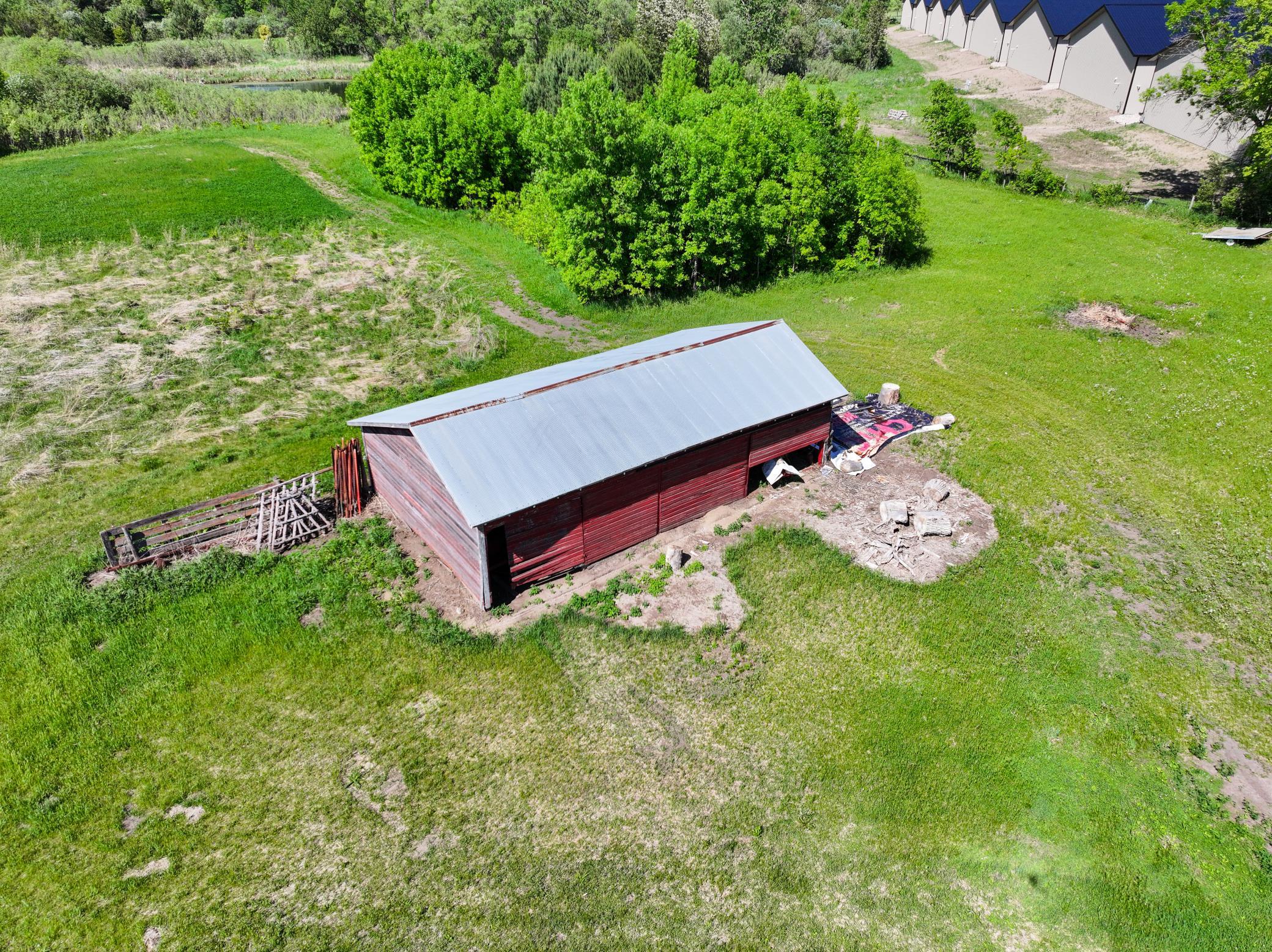 main property photo 9