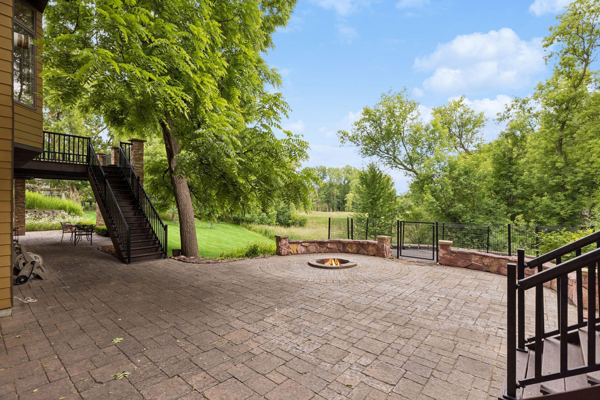 main property photo 30
