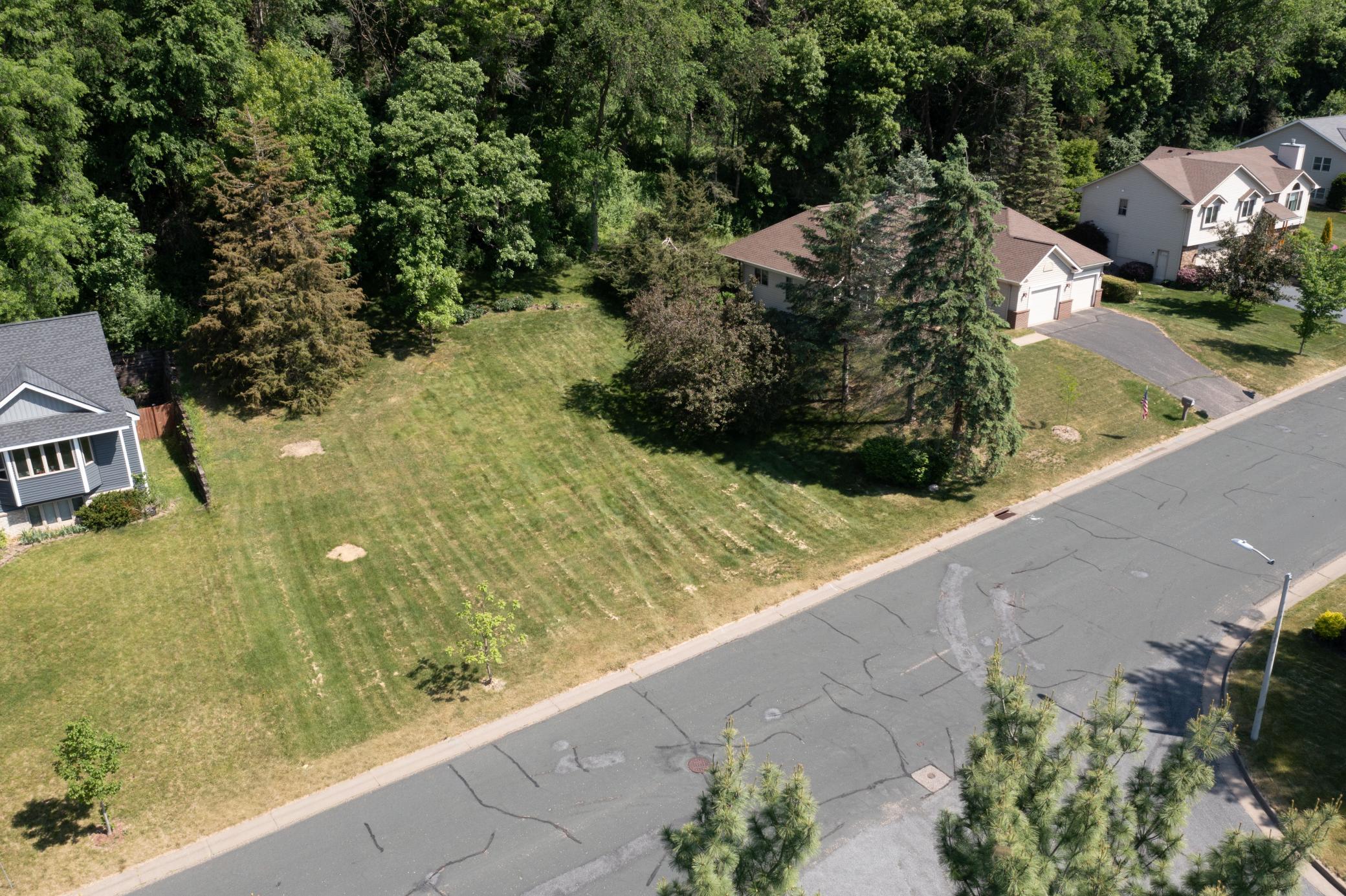 main property photo 28