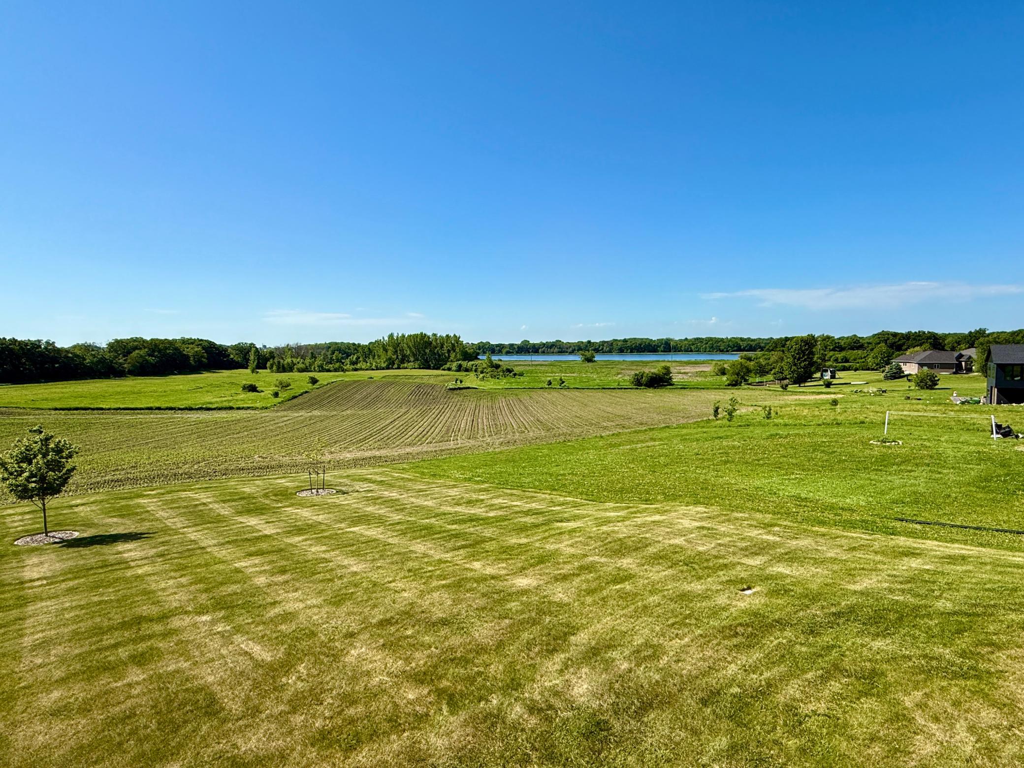 main property photo 28