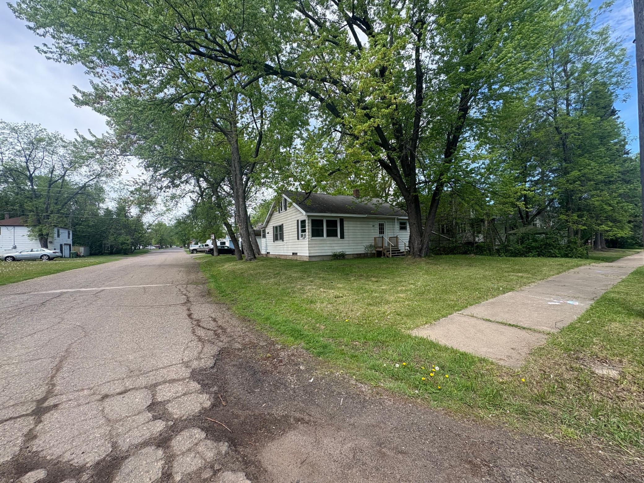 main property photo 14