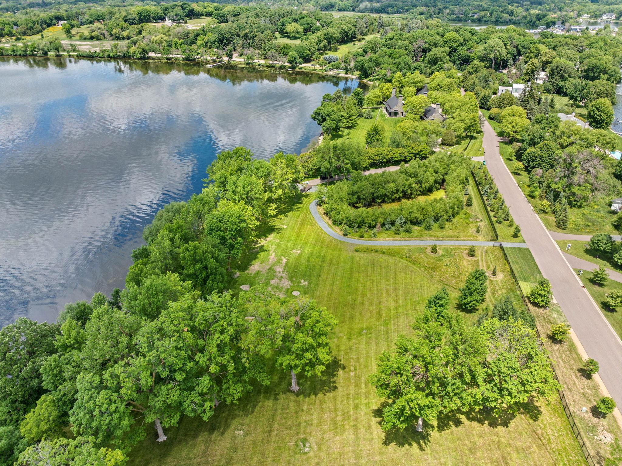 main property photo 19