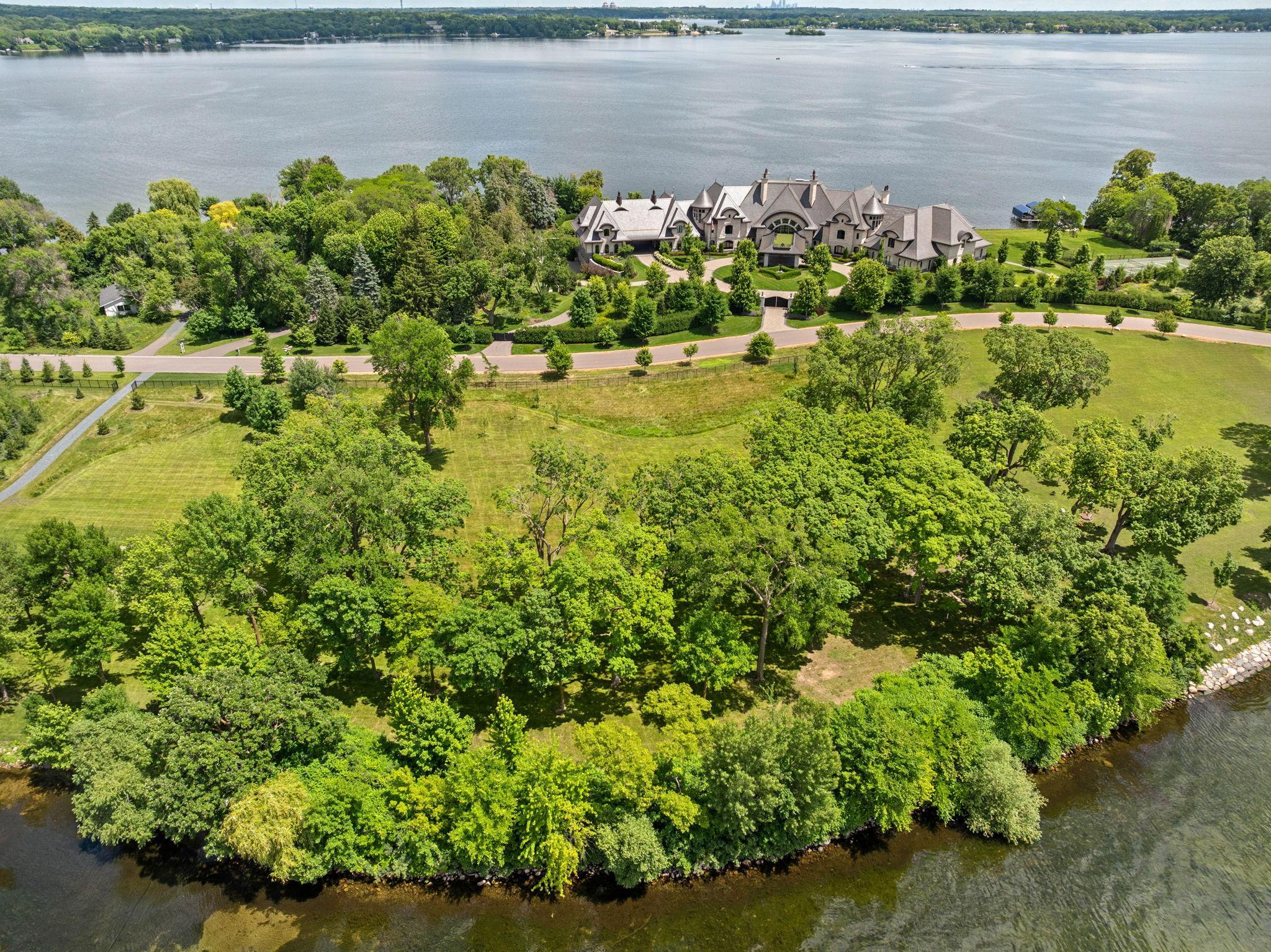 main property photo 15