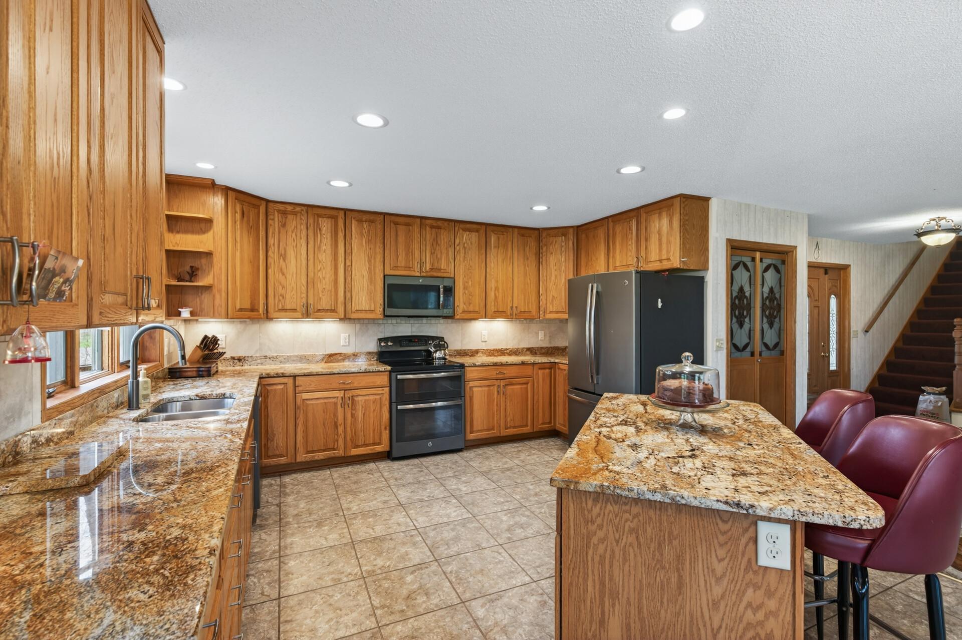 main property photo 19