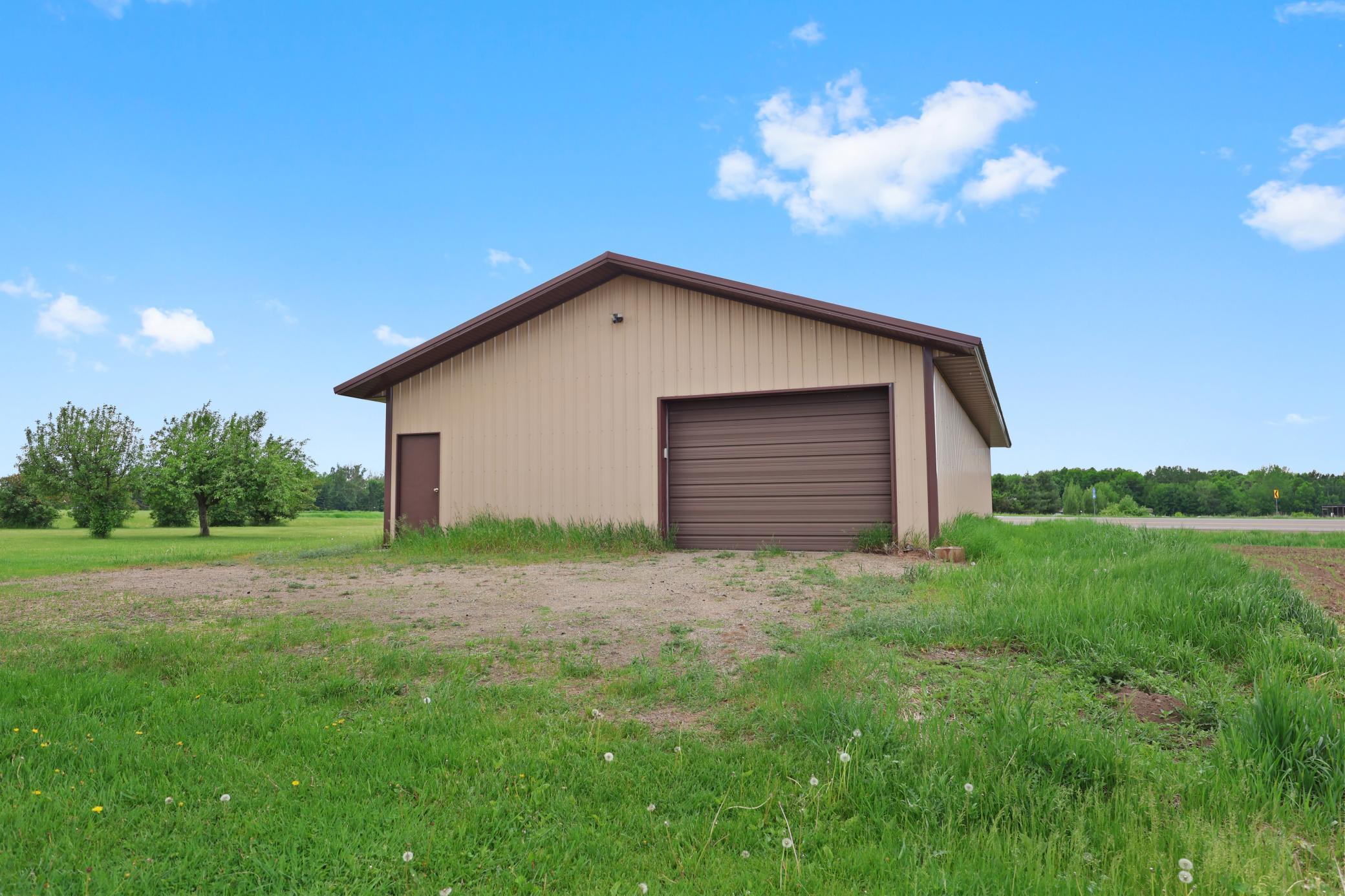 main property photo 26