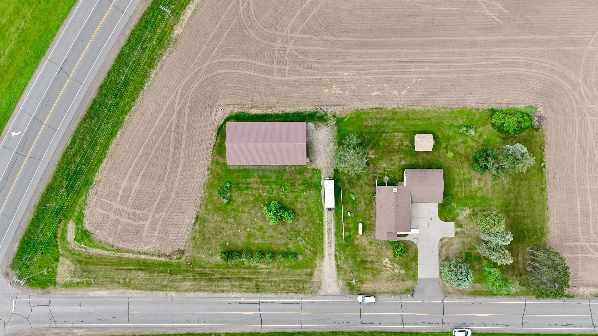 main property photo 32