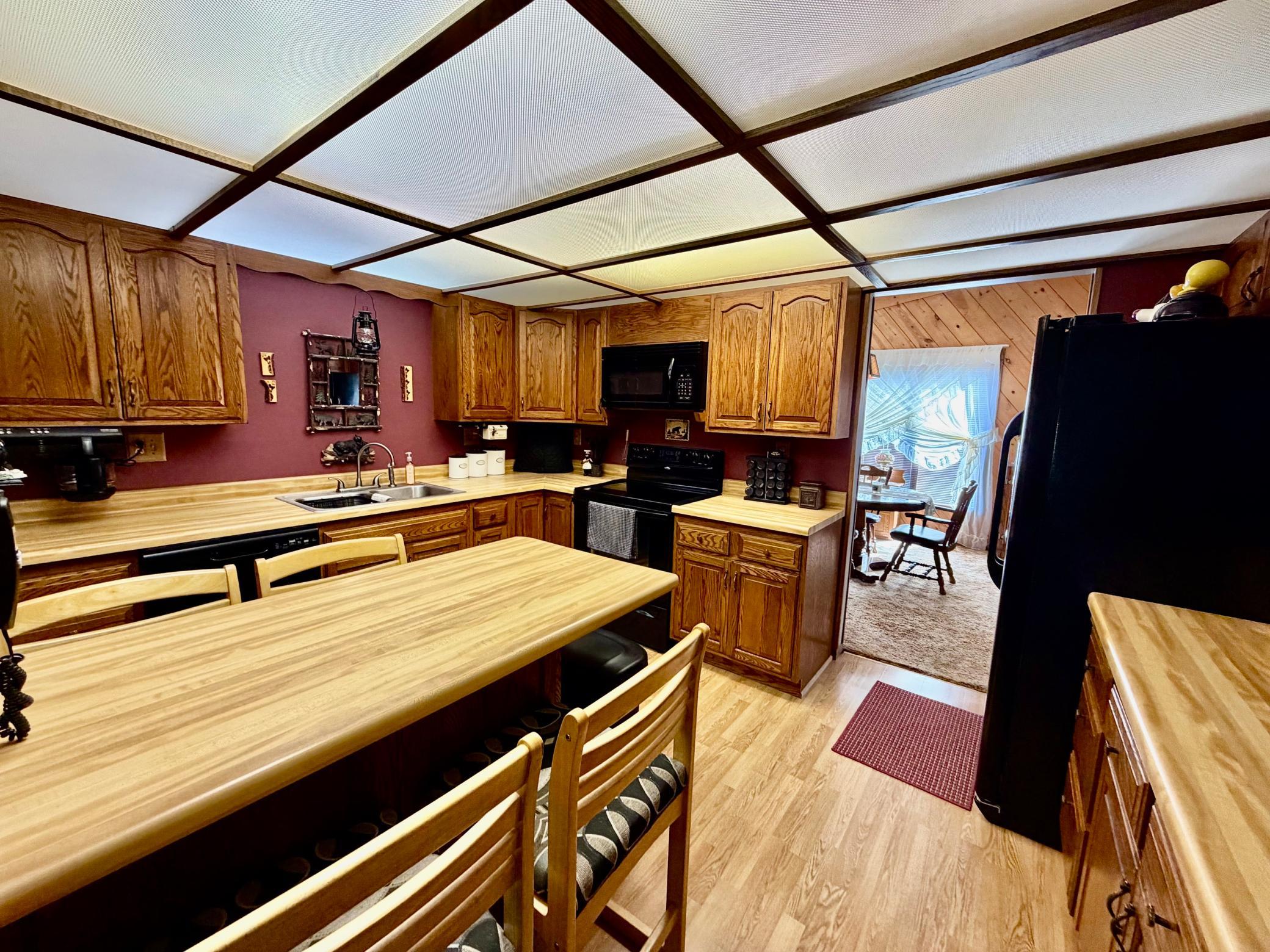 main property photo 14