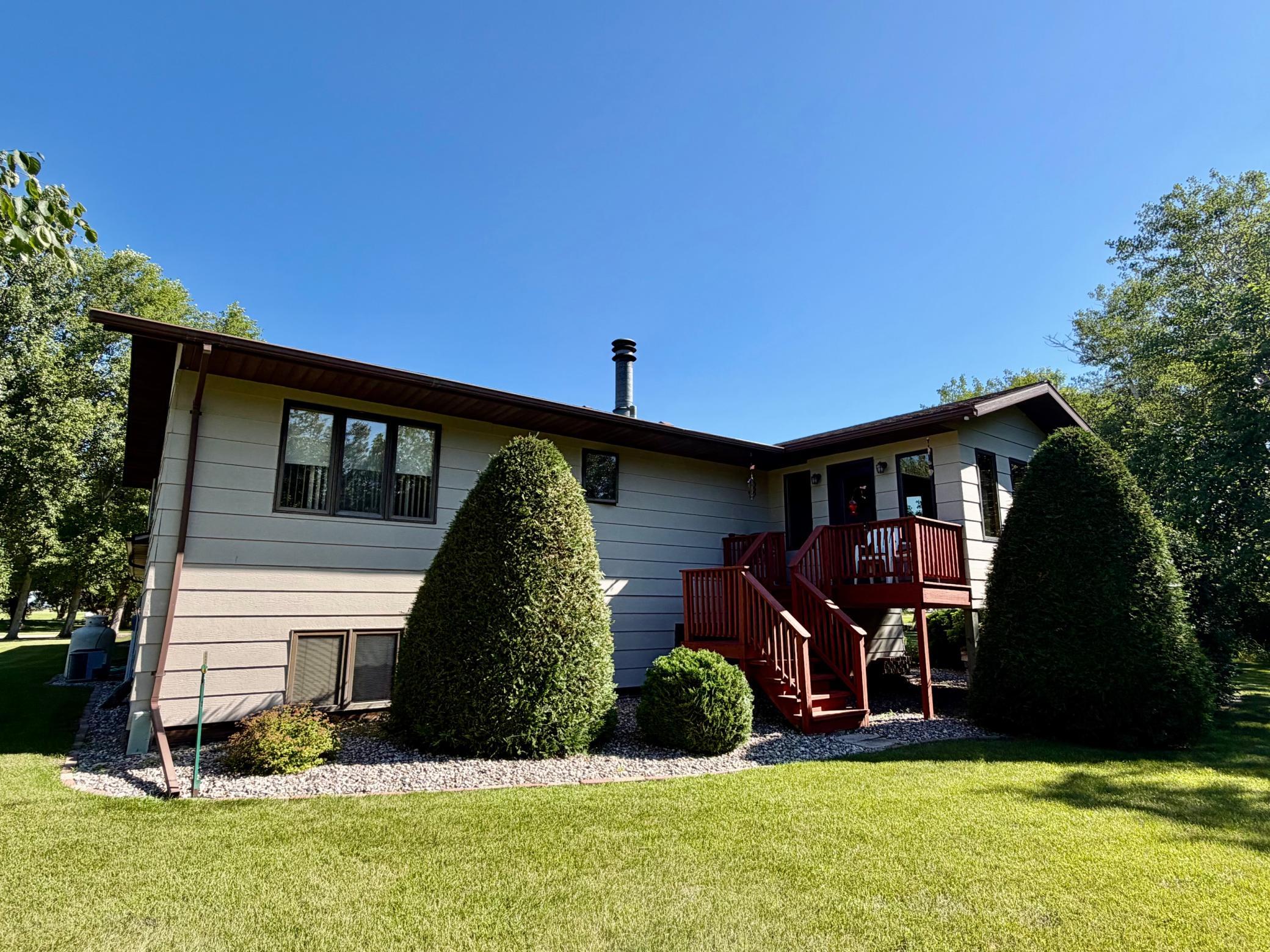 main property photo 4