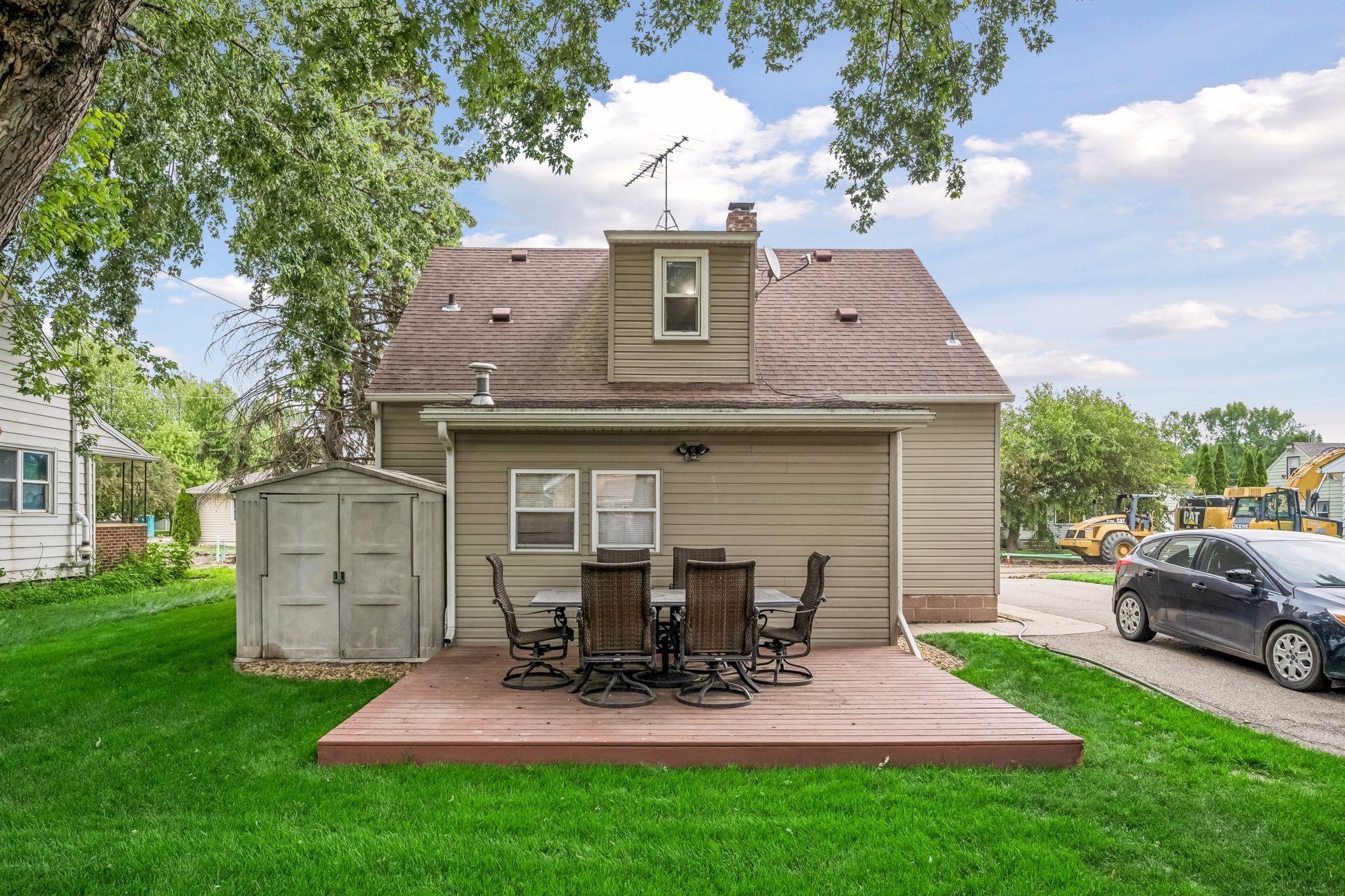main property photo 25