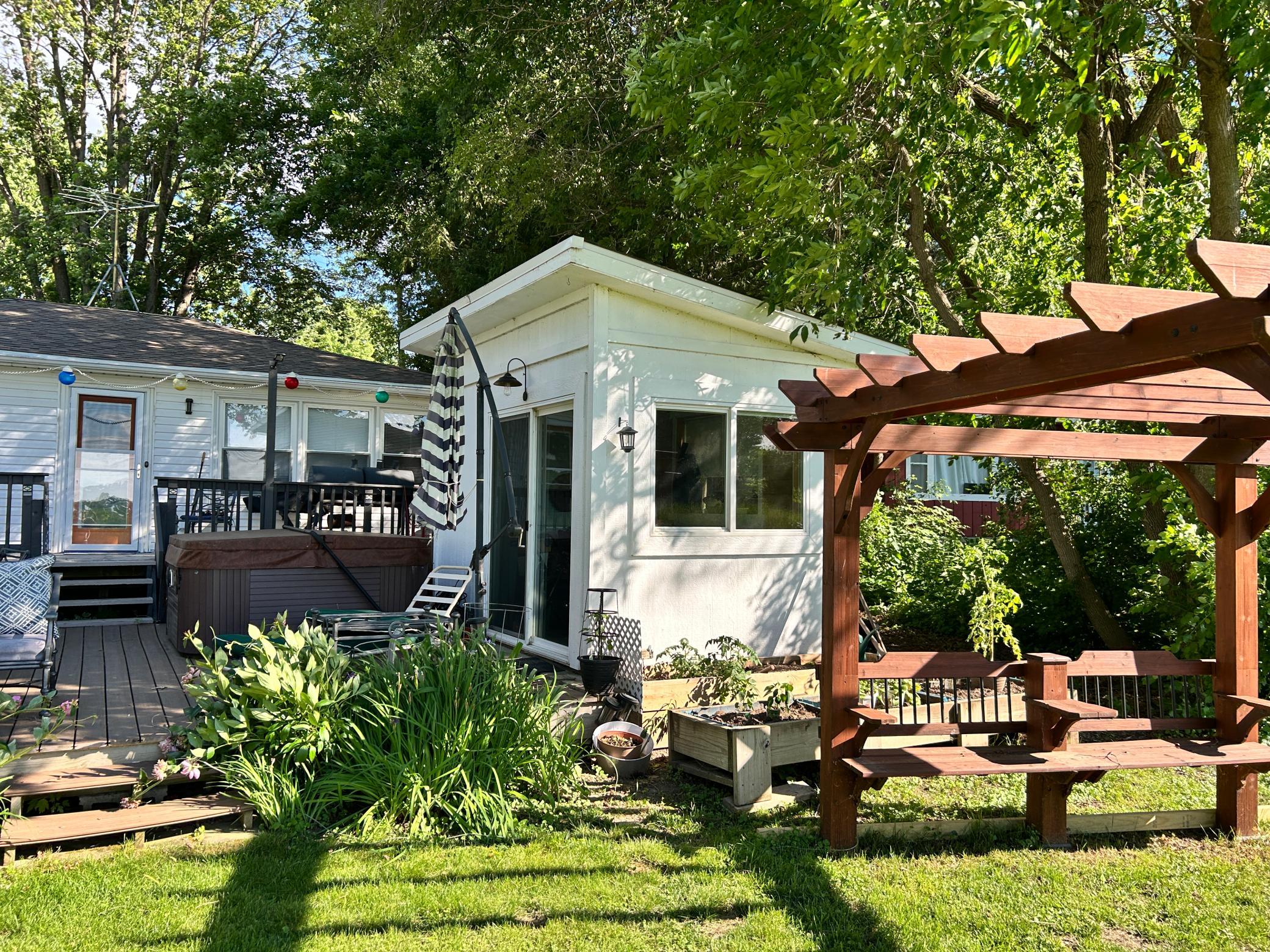 main property photo 7