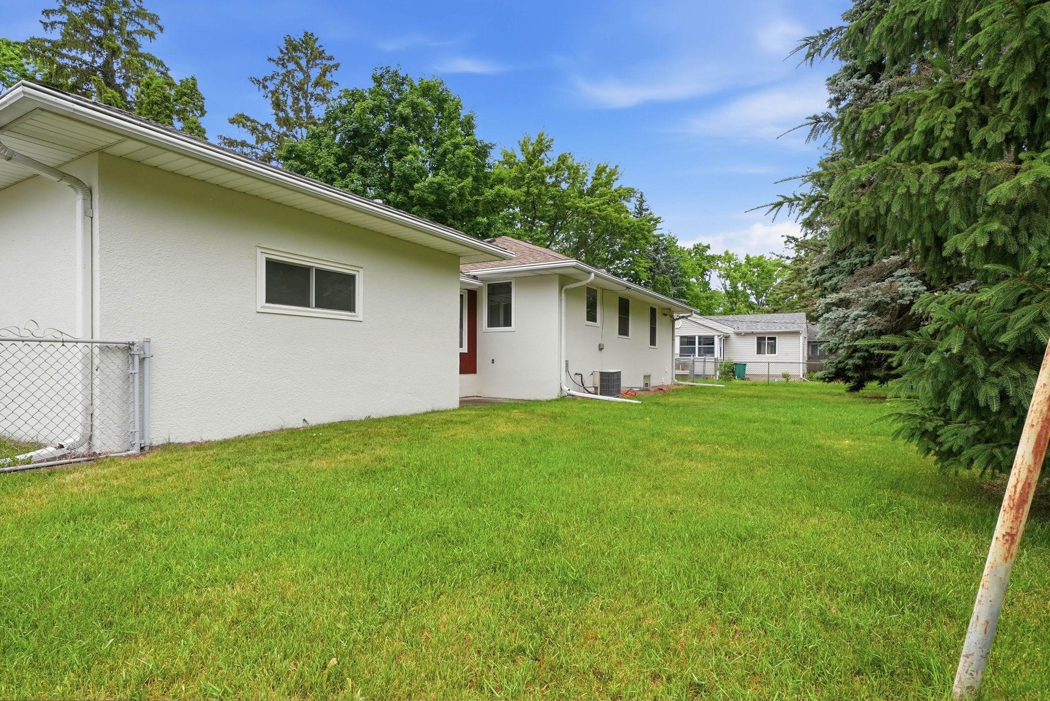main property photo 50