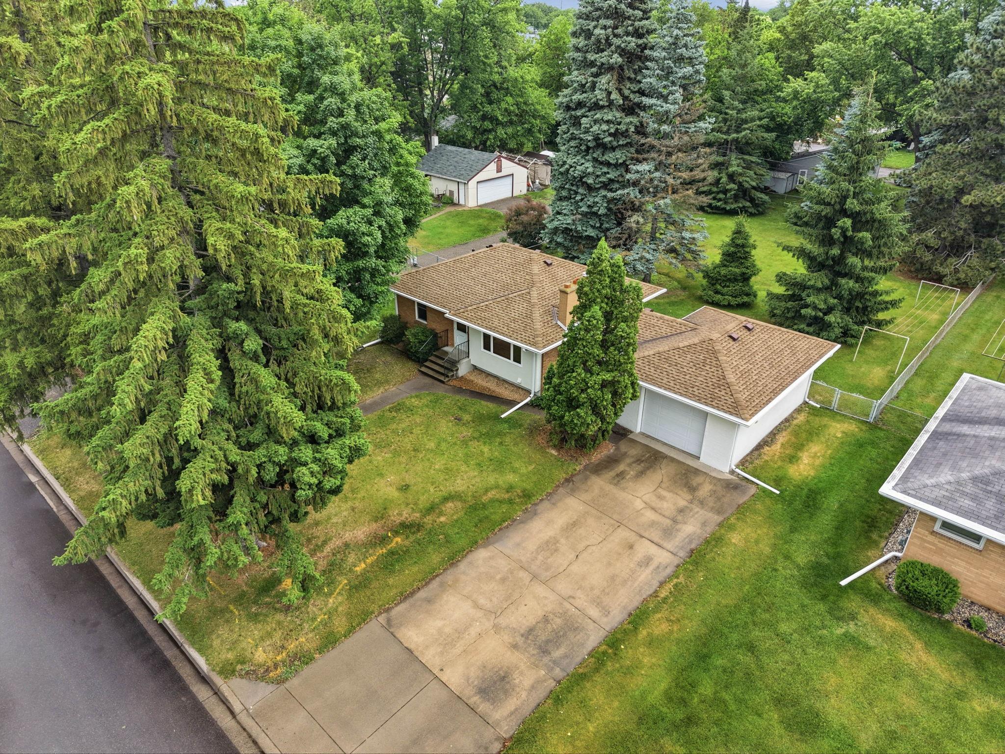 main property photo 59