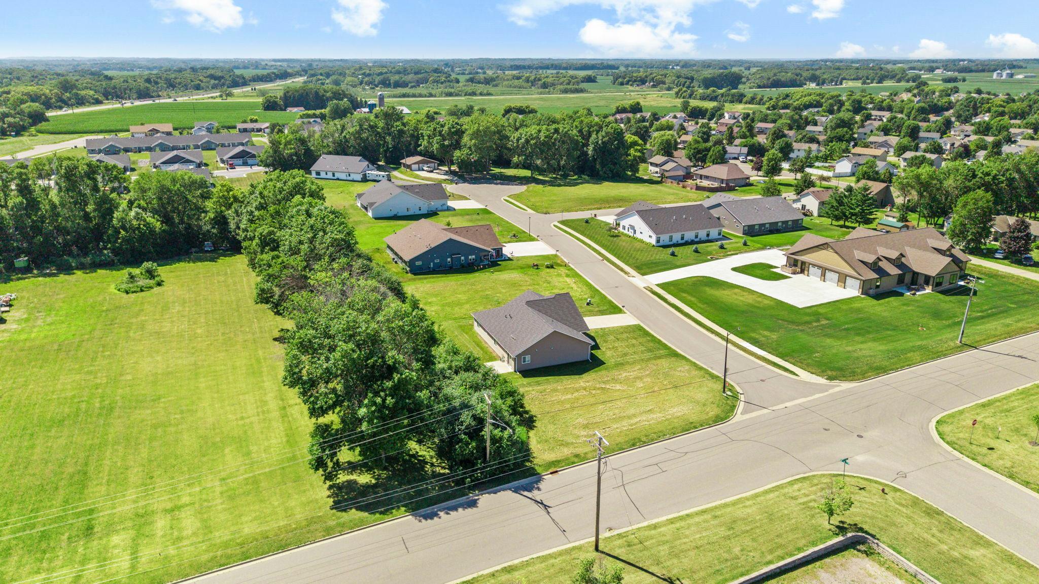 main property photo 41