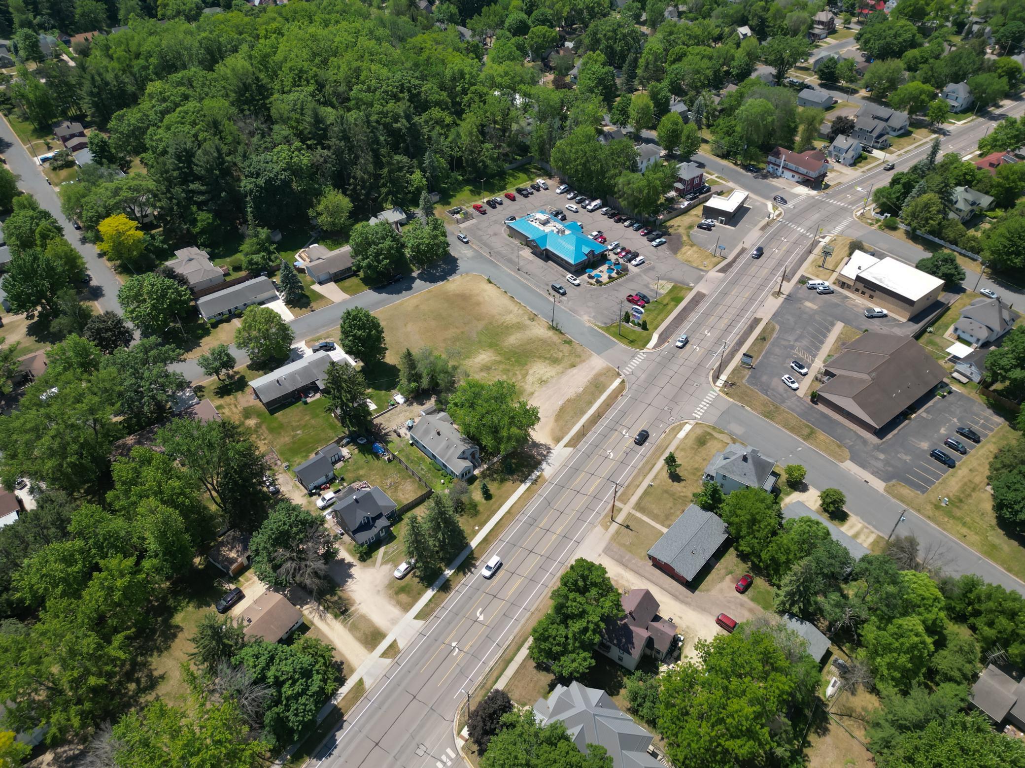 main property photo 13
