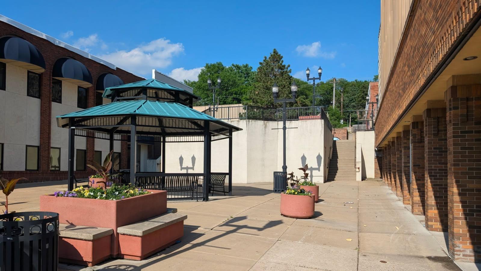 main property photo 49