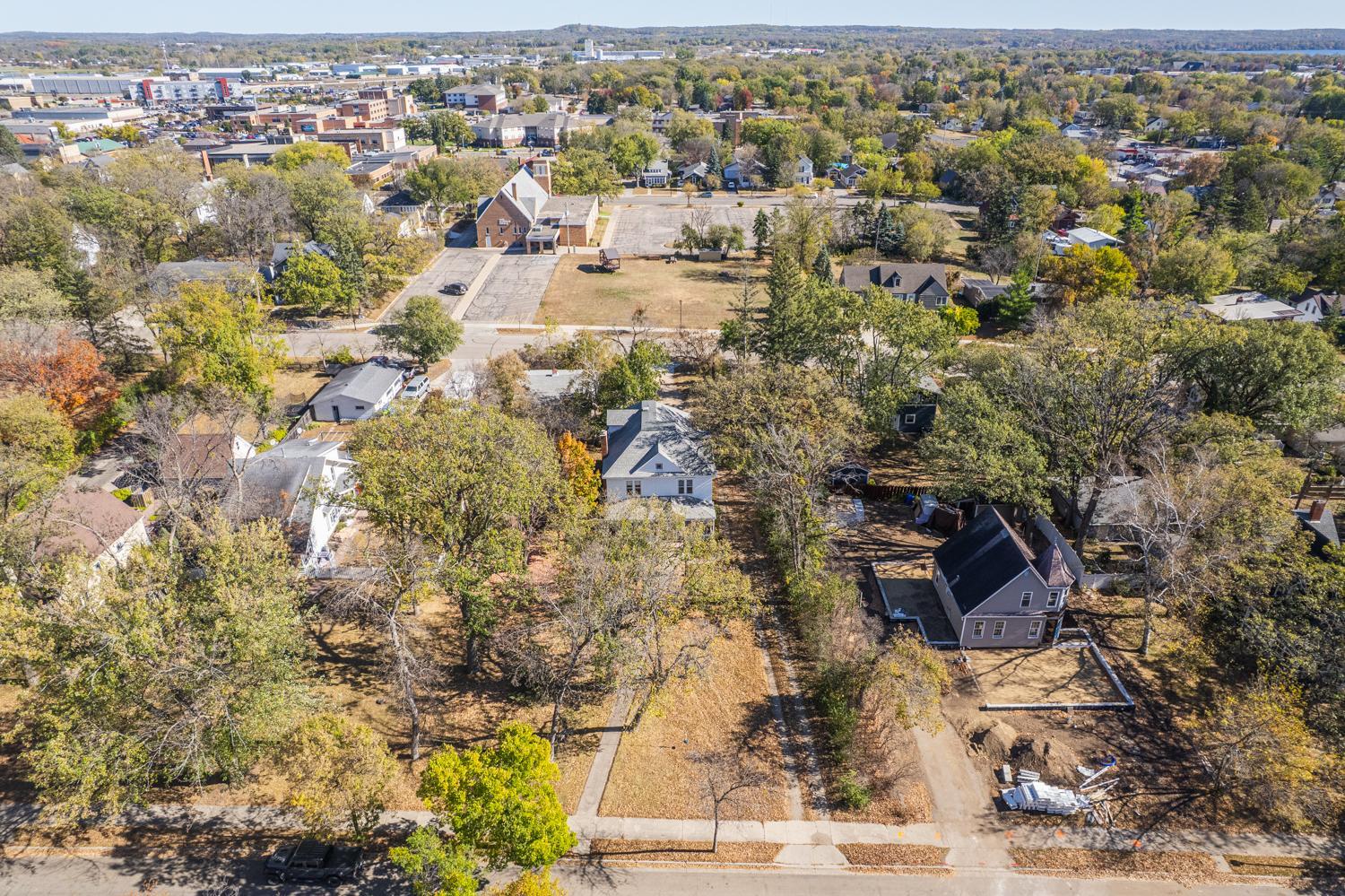 main property photo 37