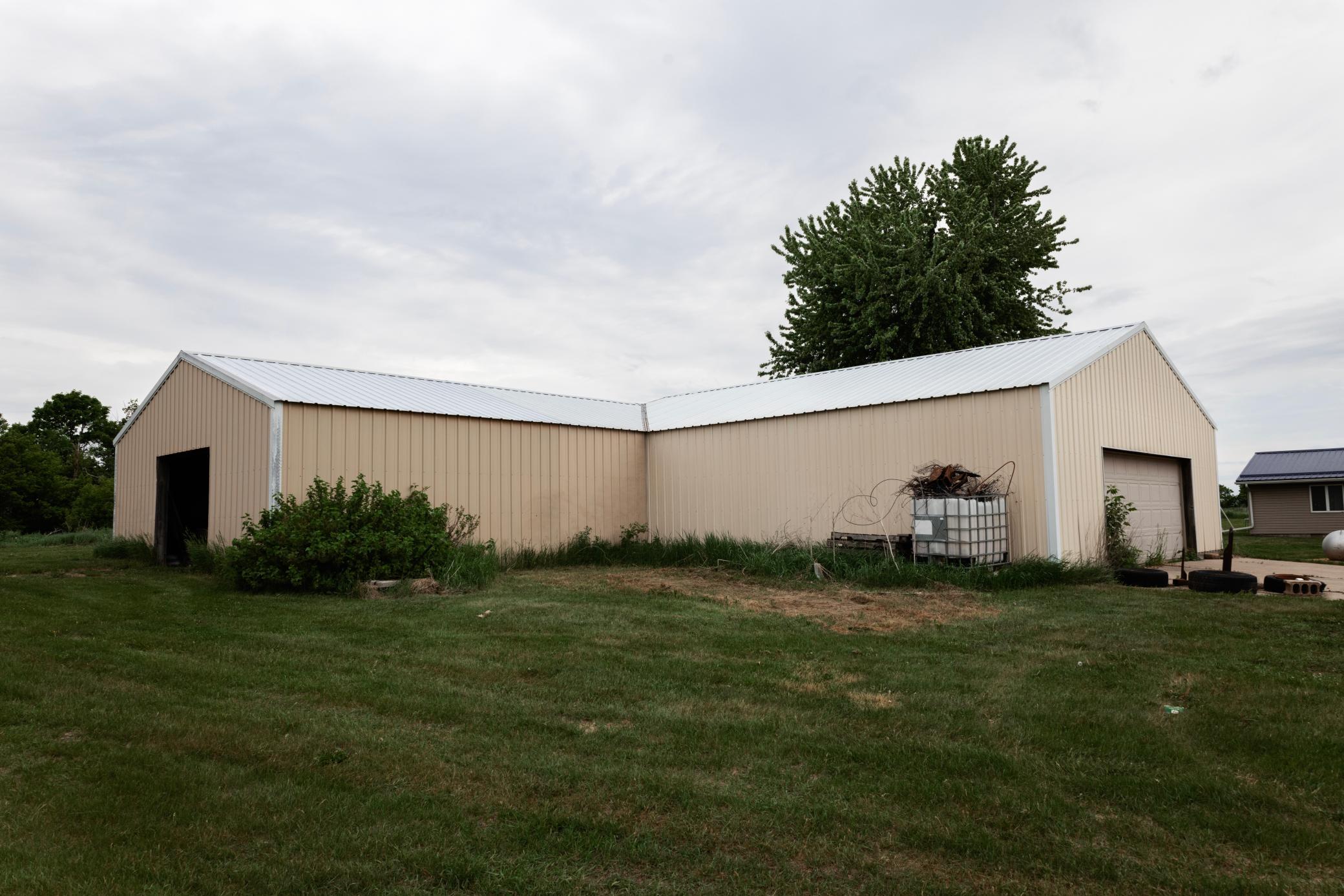main property photo 54