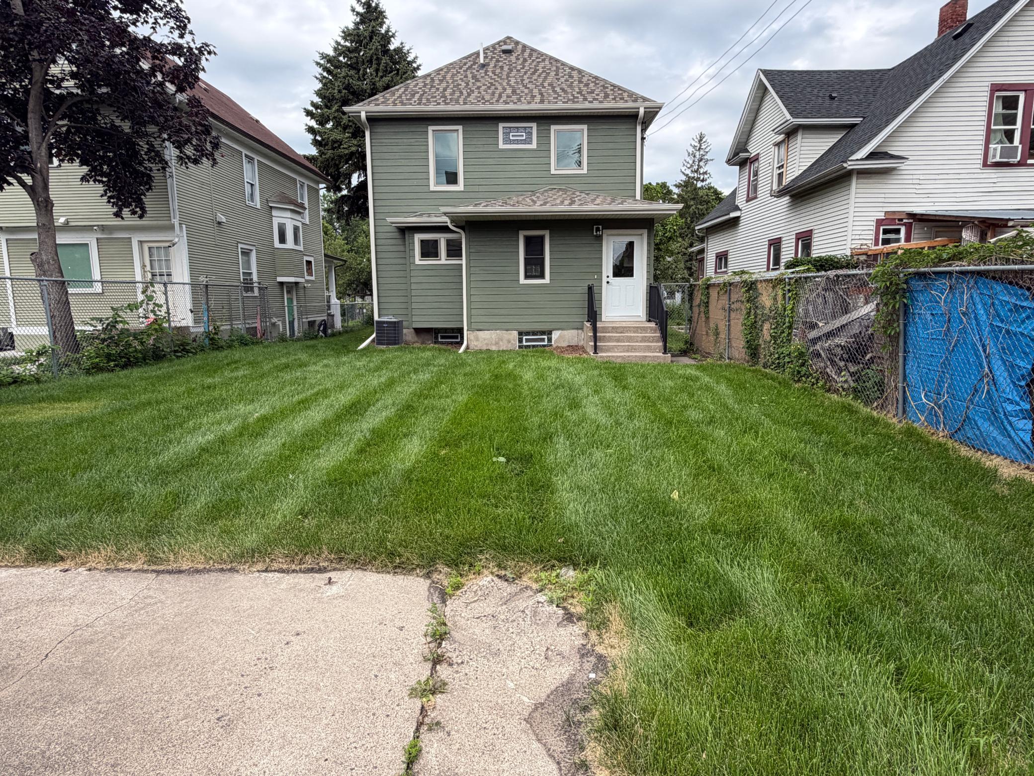 main property photo 23