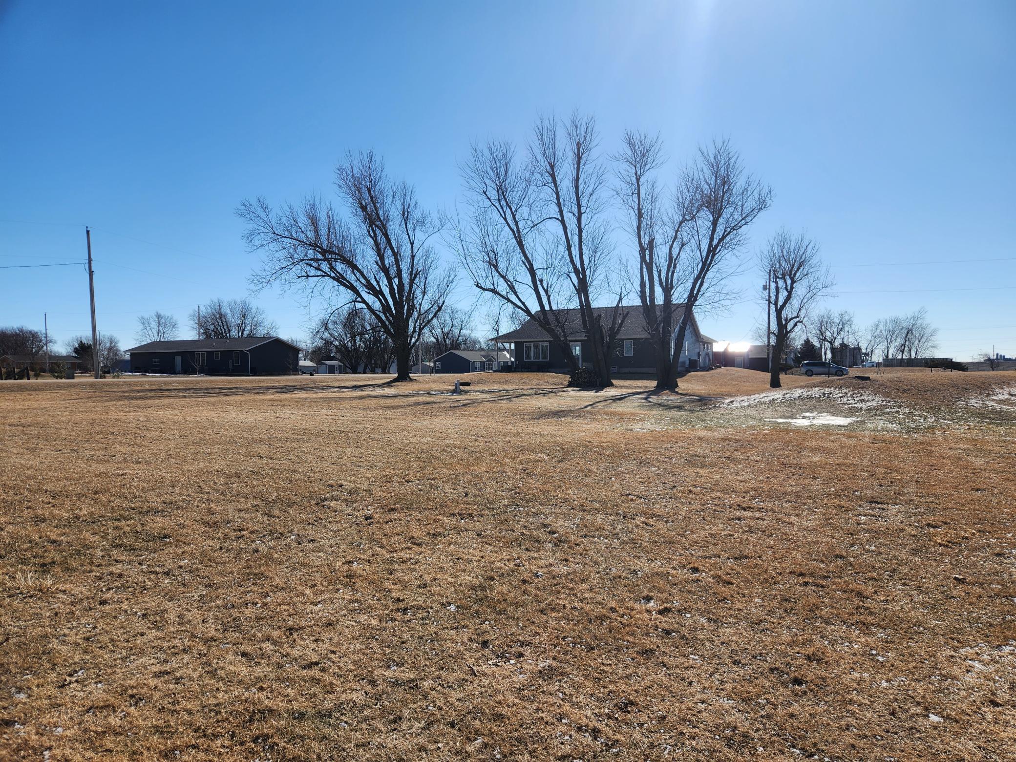 main property photo 24