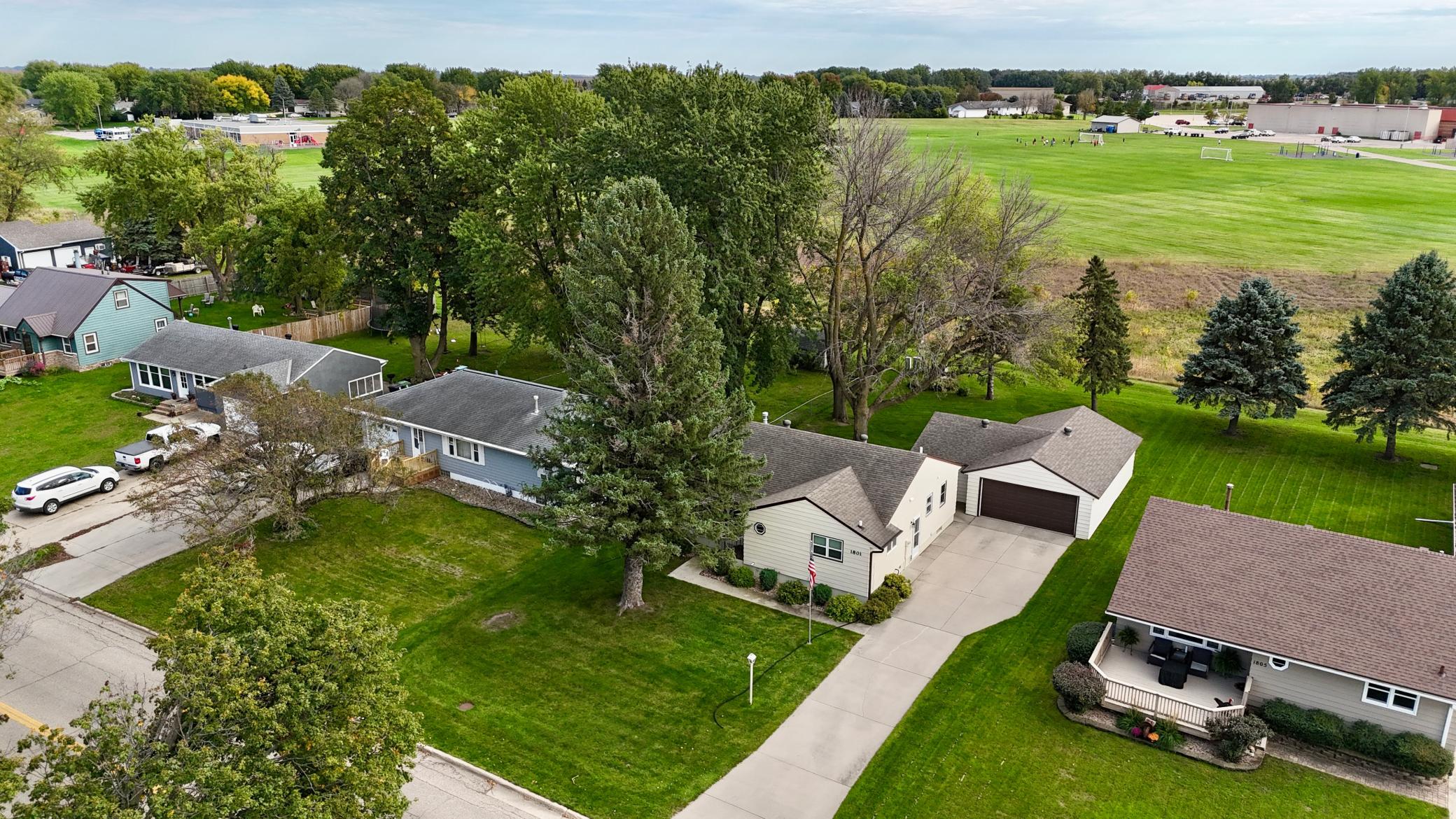 main property photo 36