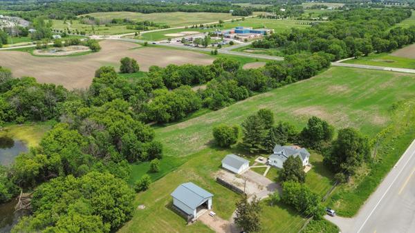 main property photo 23