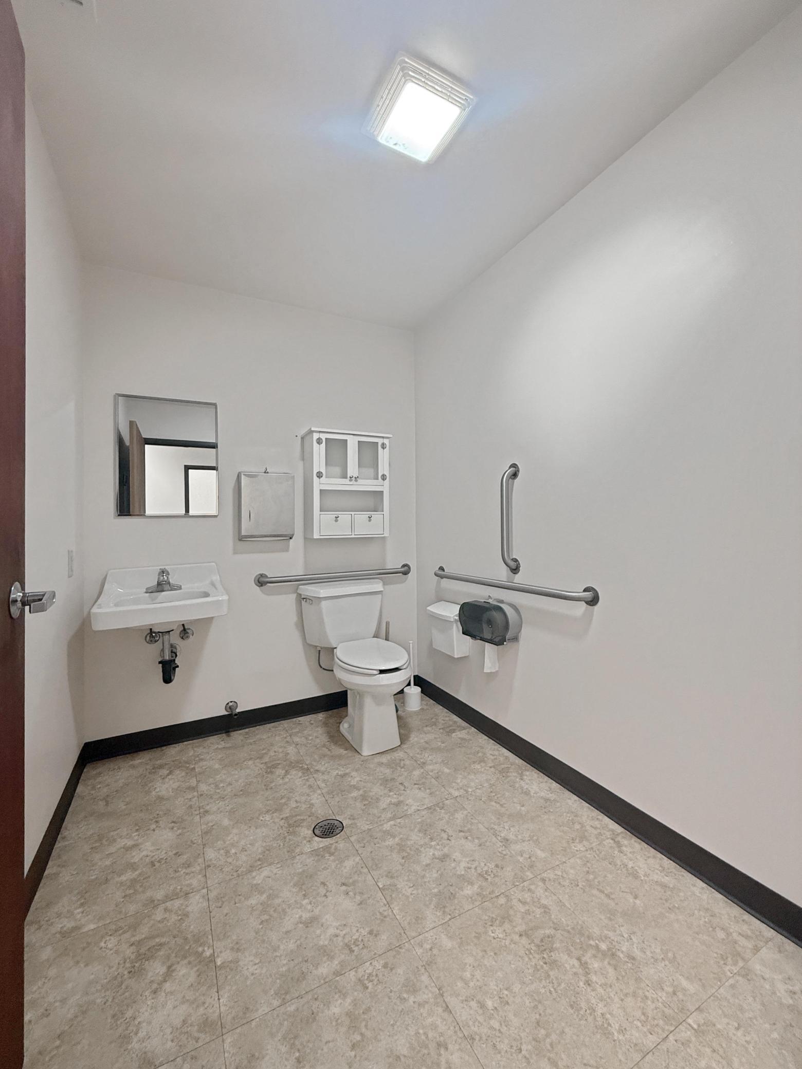 main property photo 10