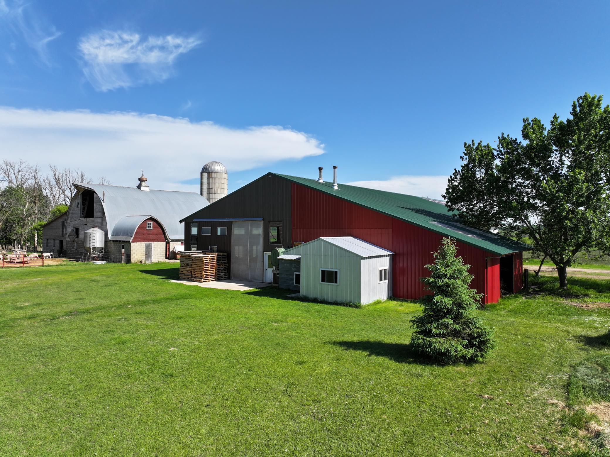 main property photo 23