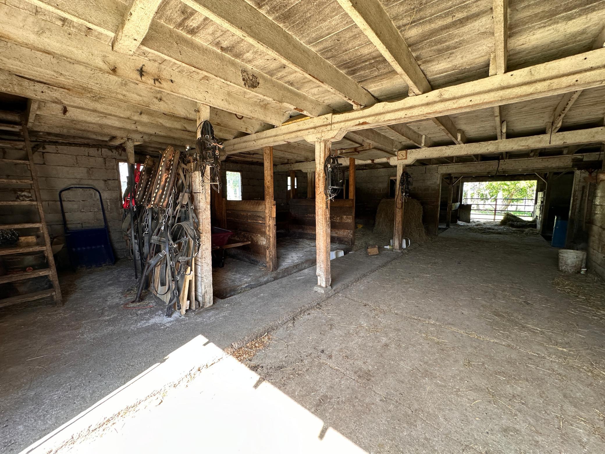 main property photo 35
