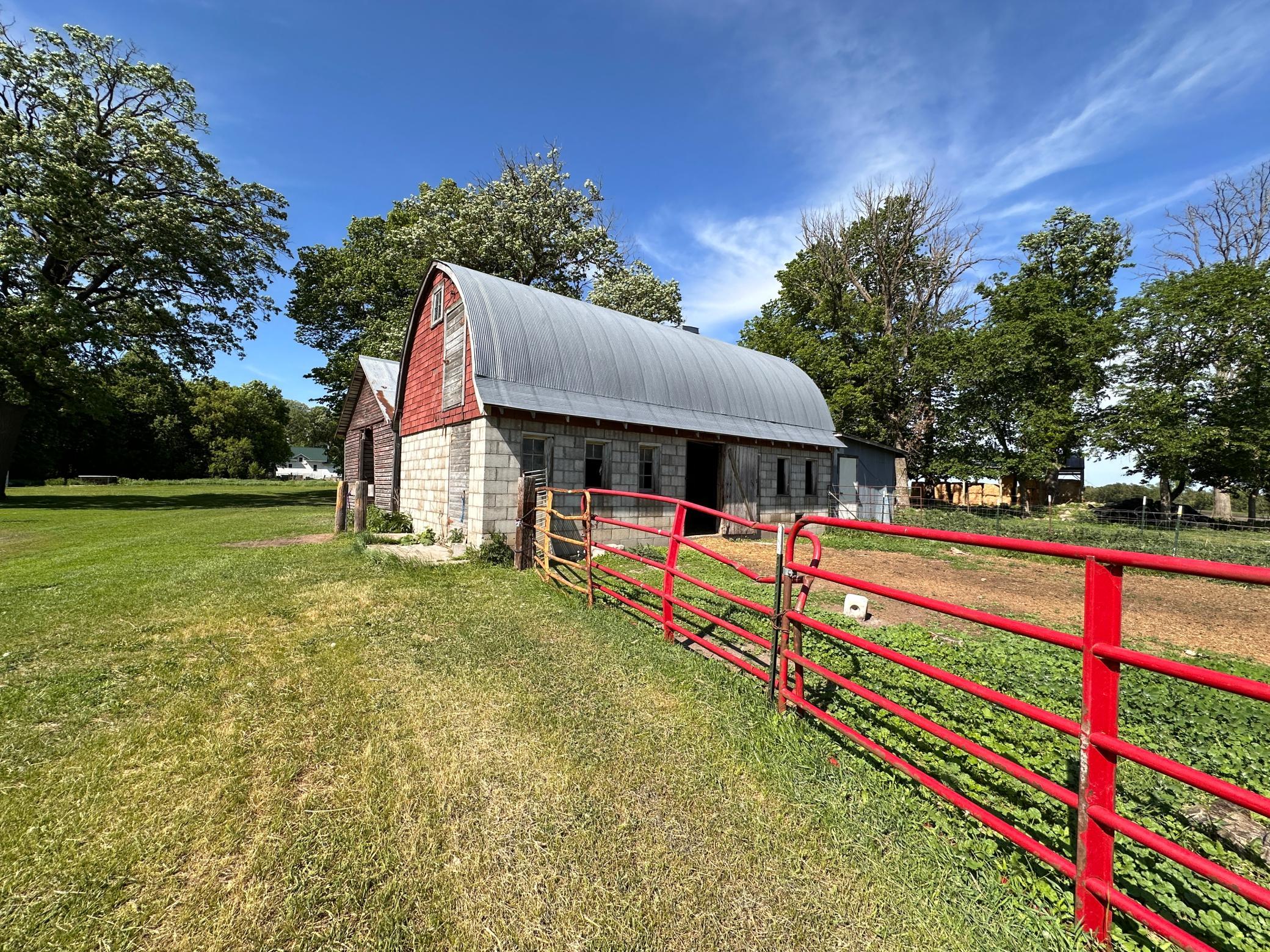 main property photo 39