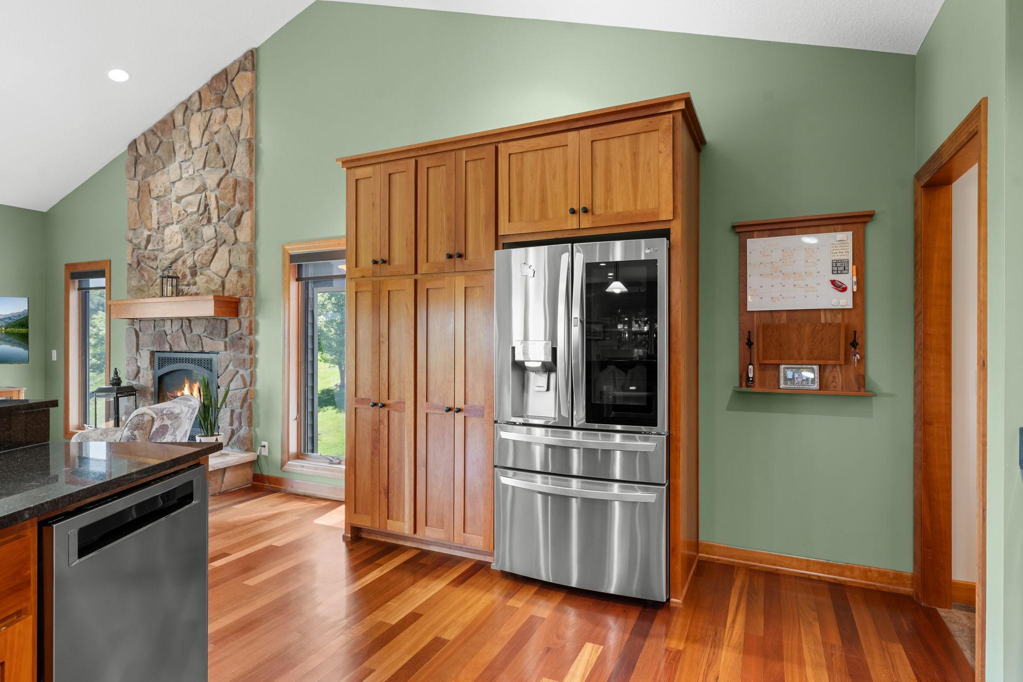 main property photo 16