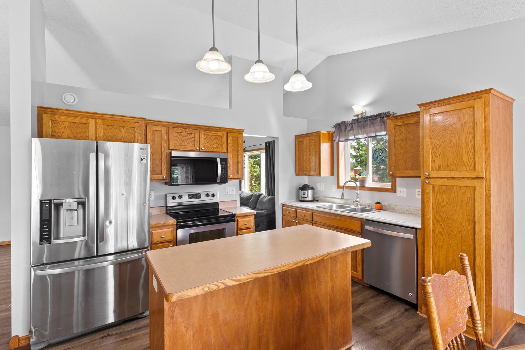 main property photo 9