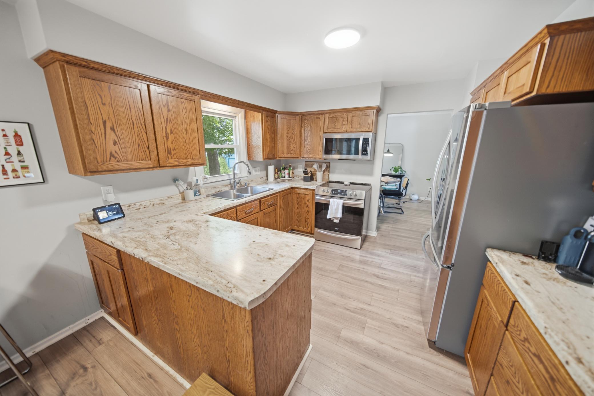 main property photo 5