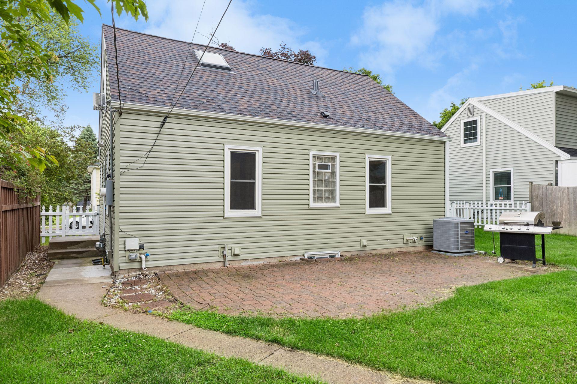 main property photo 27