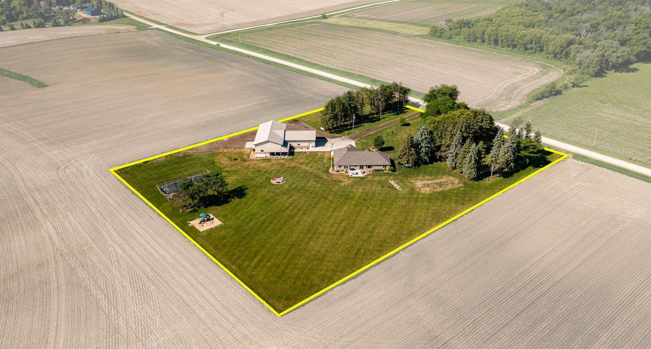 main property photo 6