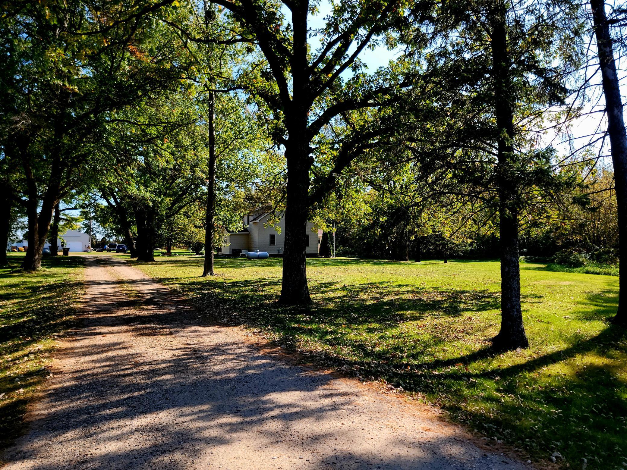 main property photo 28