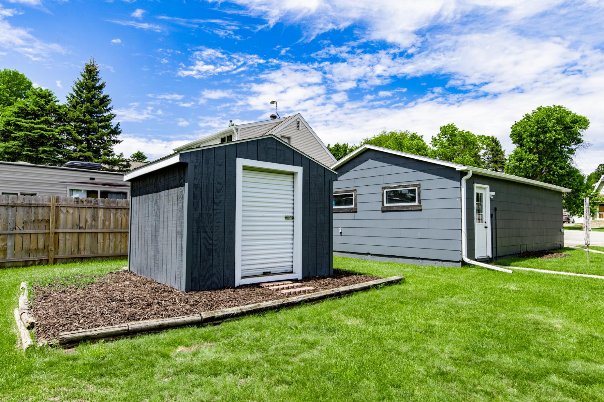 main property photo 12