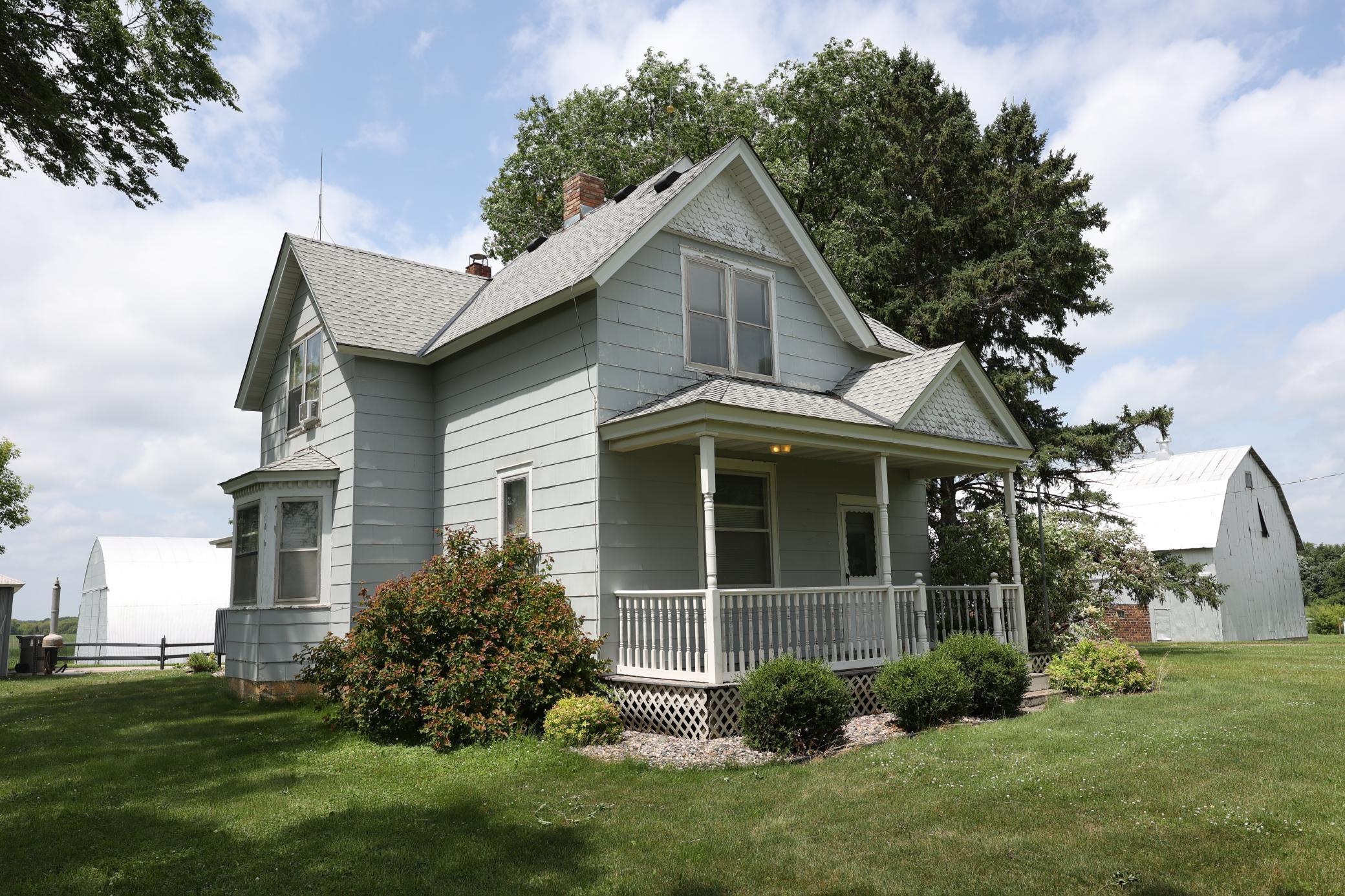 main property photo 2