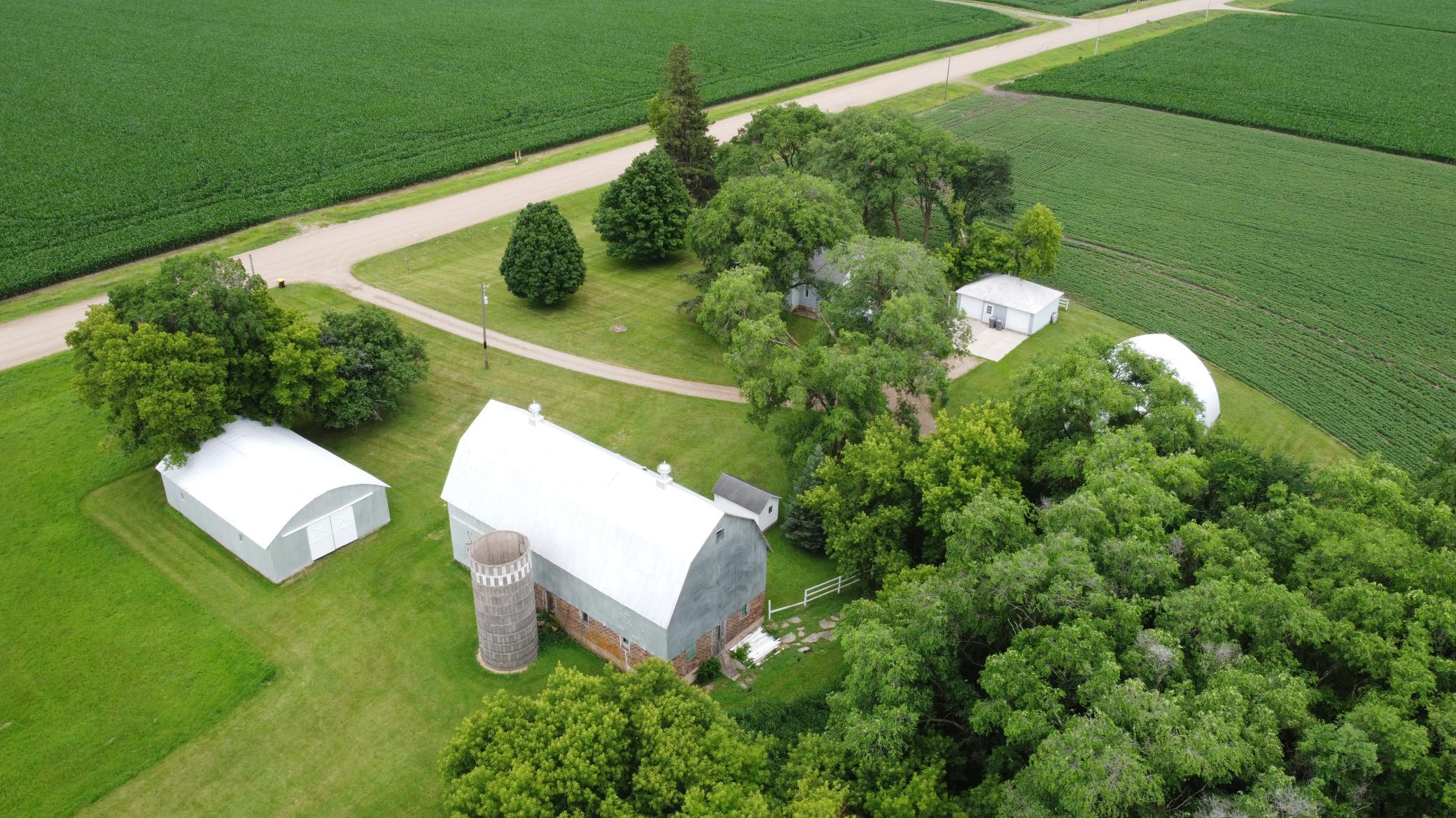 main property photo 26